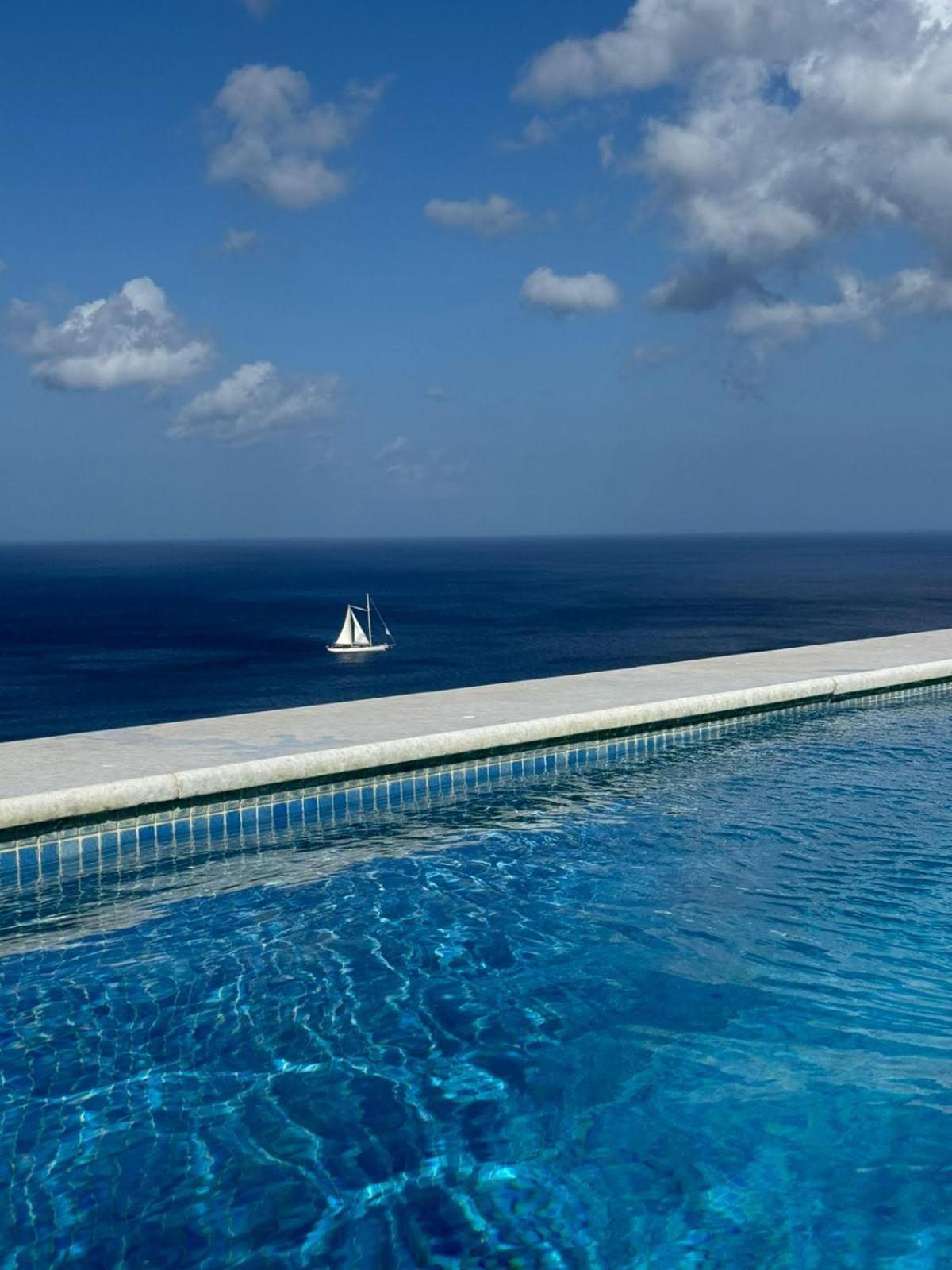 Topos Exclusive Santorini