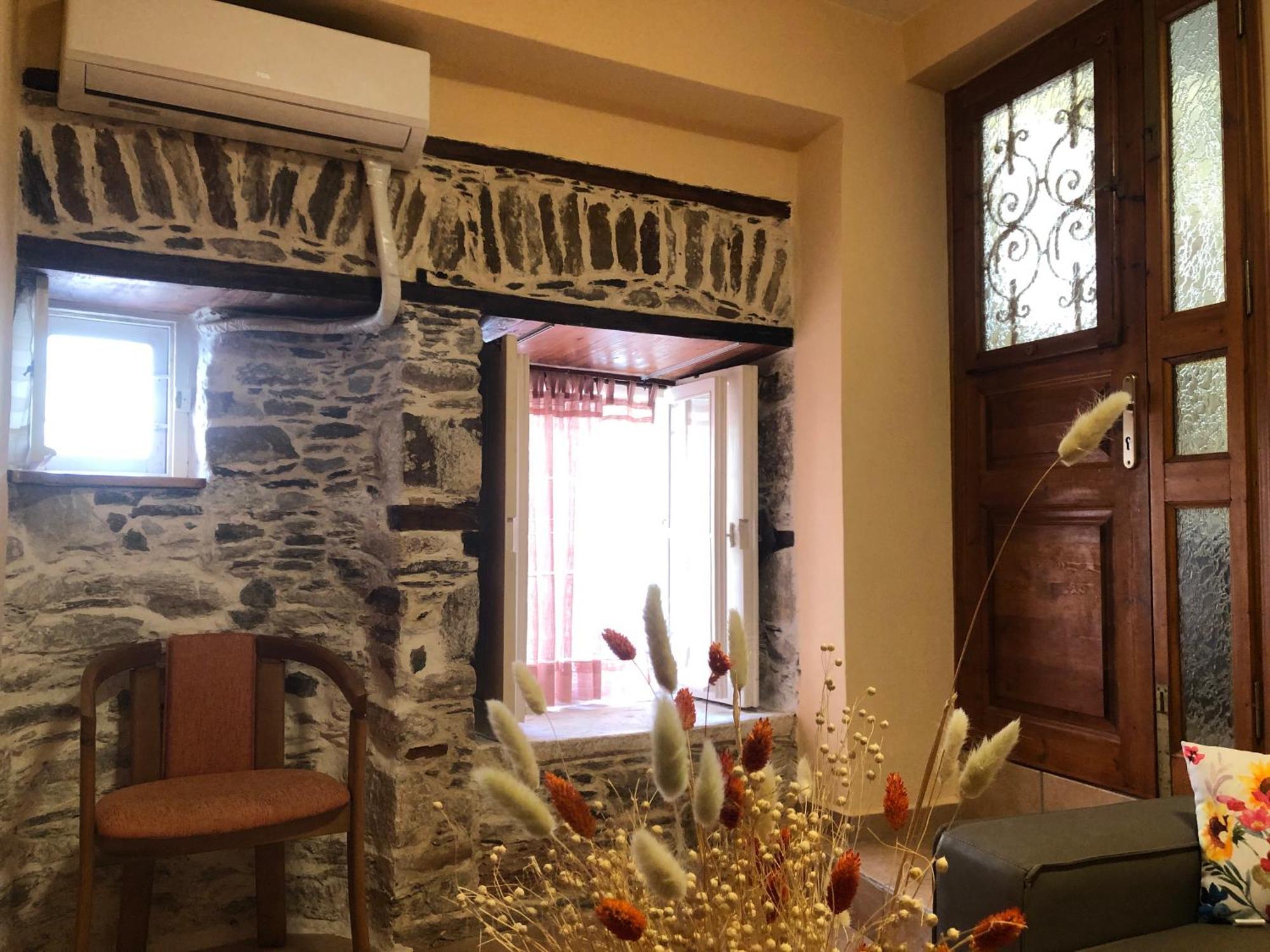 1872 Tonia, Two Level Cozy Stony Apartment