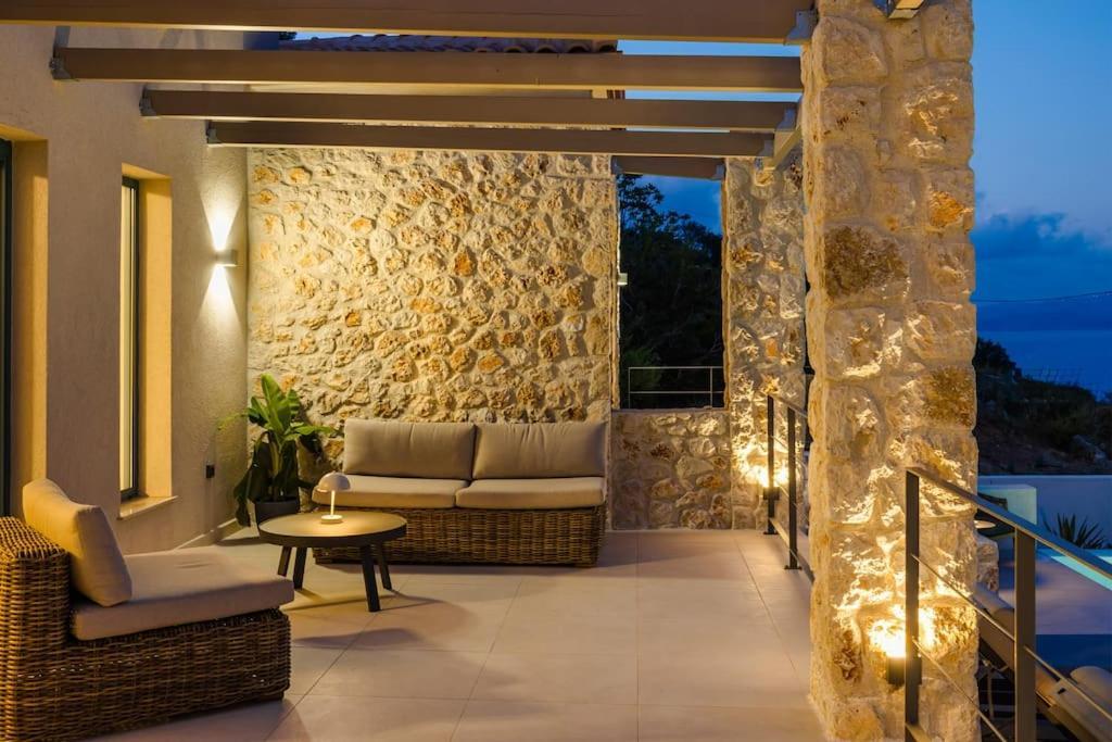 Electra Villa *