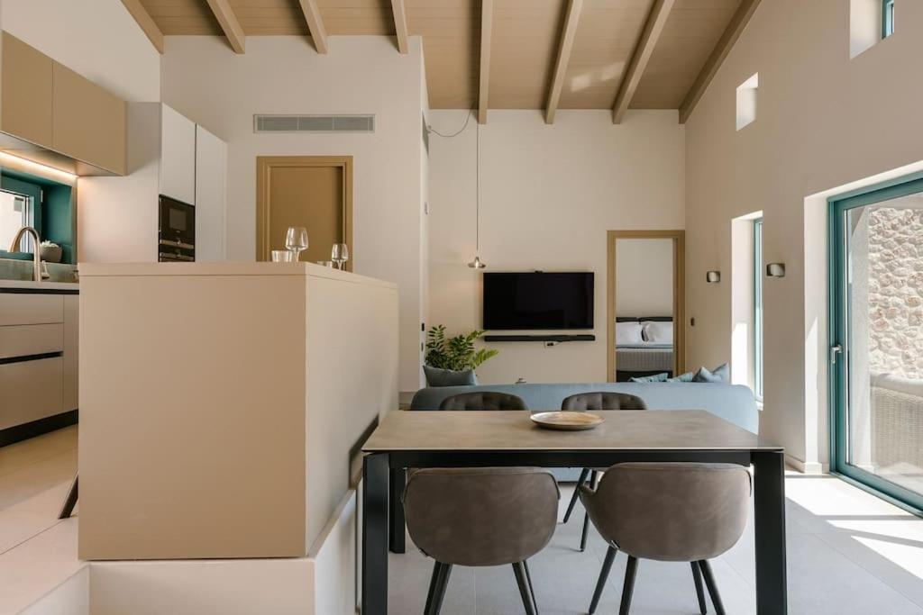 Electra Villa Zola