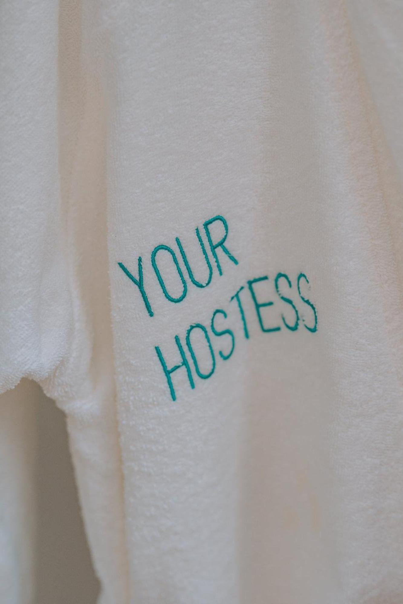 Yourhostess * Athens