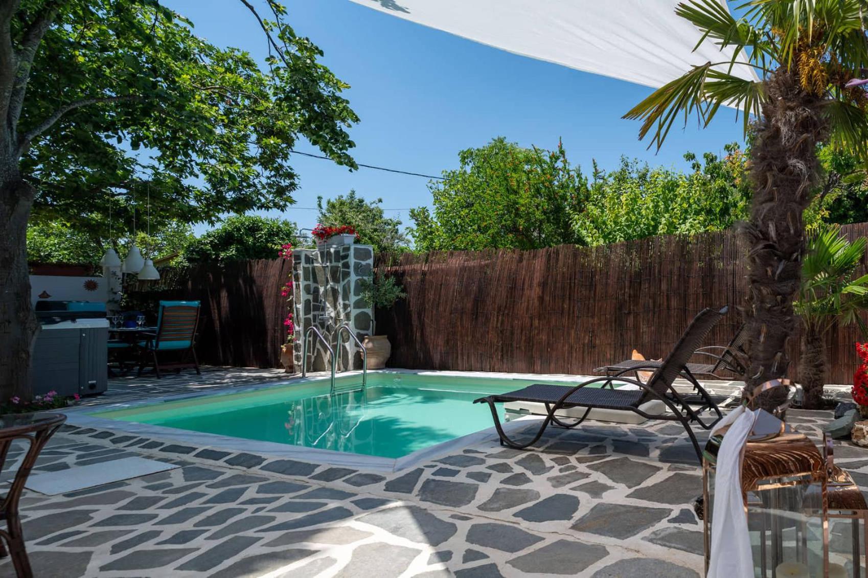 Shada's Pool & Jacuzzi Villa