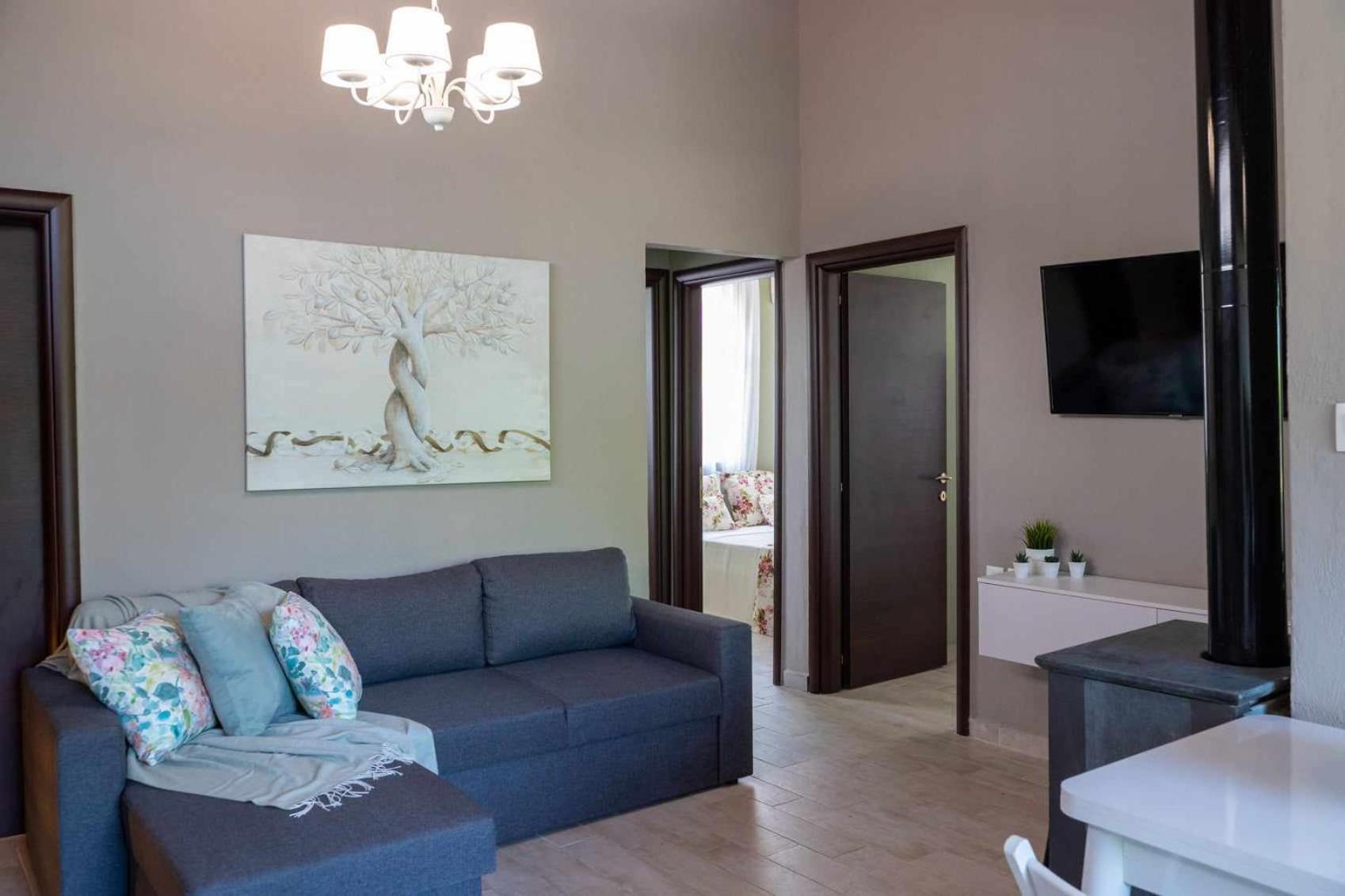 Shada's Pool & Jacuzzi Nea Iraklia