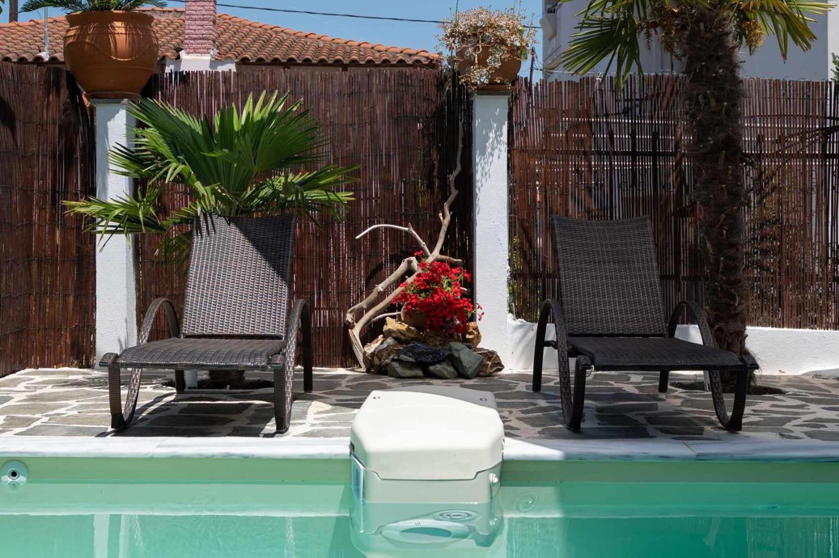 Shada's Pool & Jacuzzi *