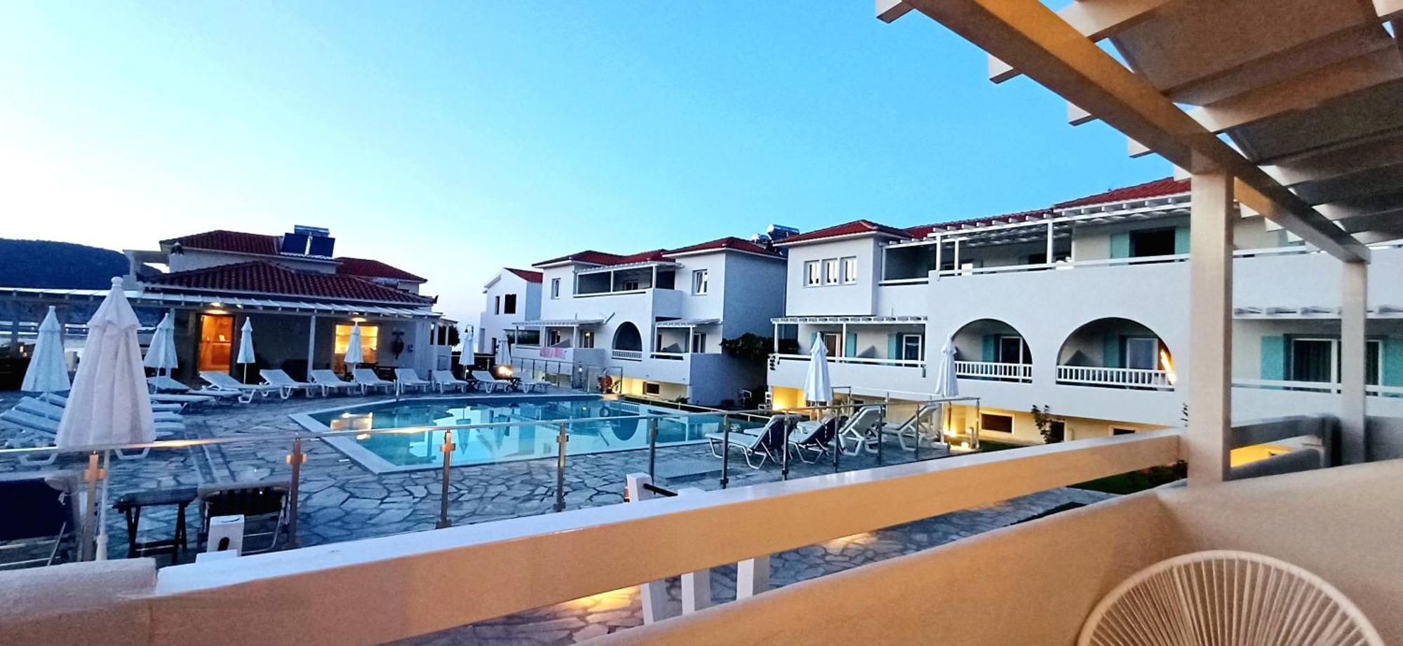 Sunrise Village 2* Skopelos Town