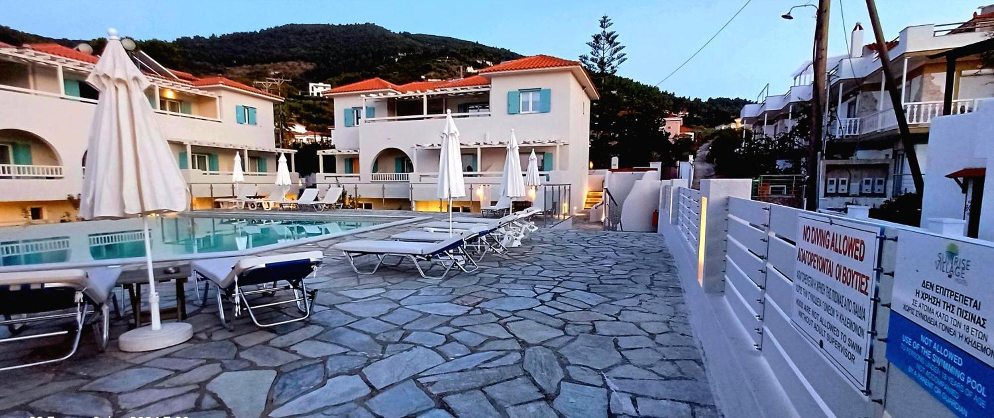 Sunrise Village Aparthotel 2*