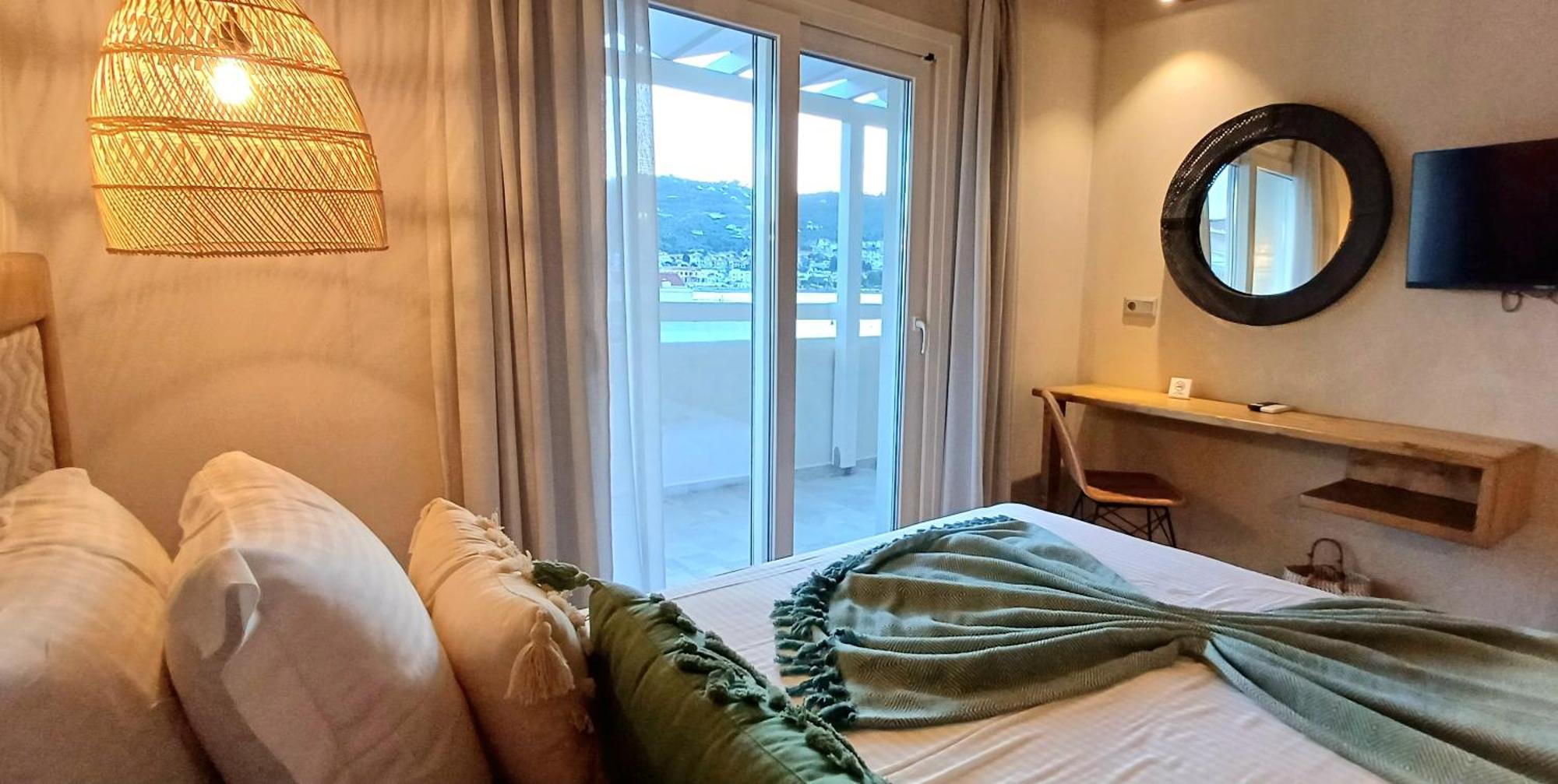 Sunrise Village Aparthotel Skopelos Town