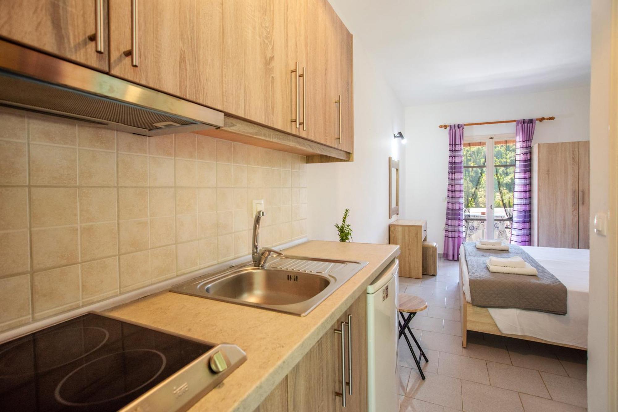 Anneta Guest house *