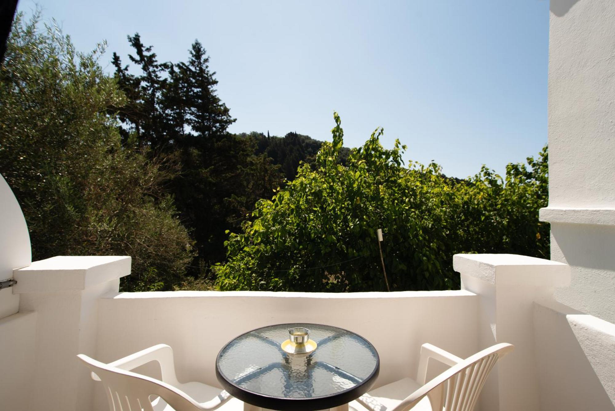 Anneta Guest house *