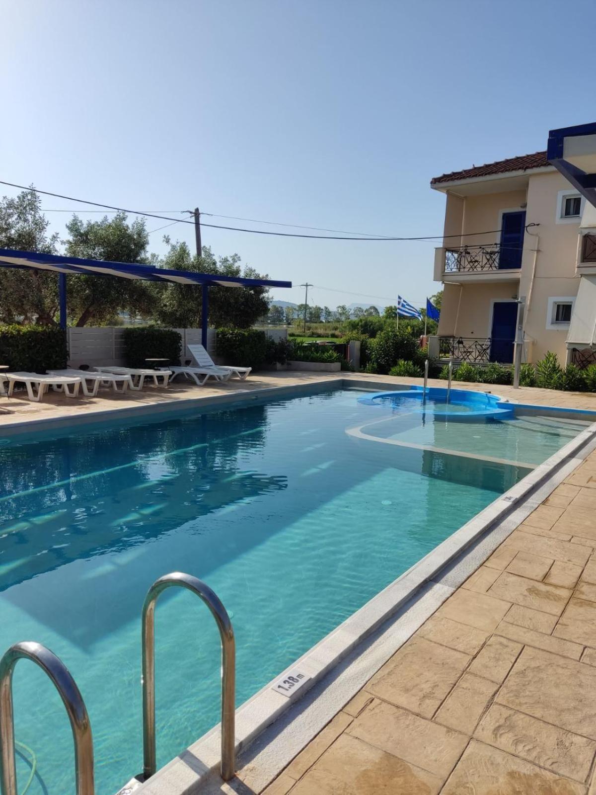 Anesis Village And Apartment