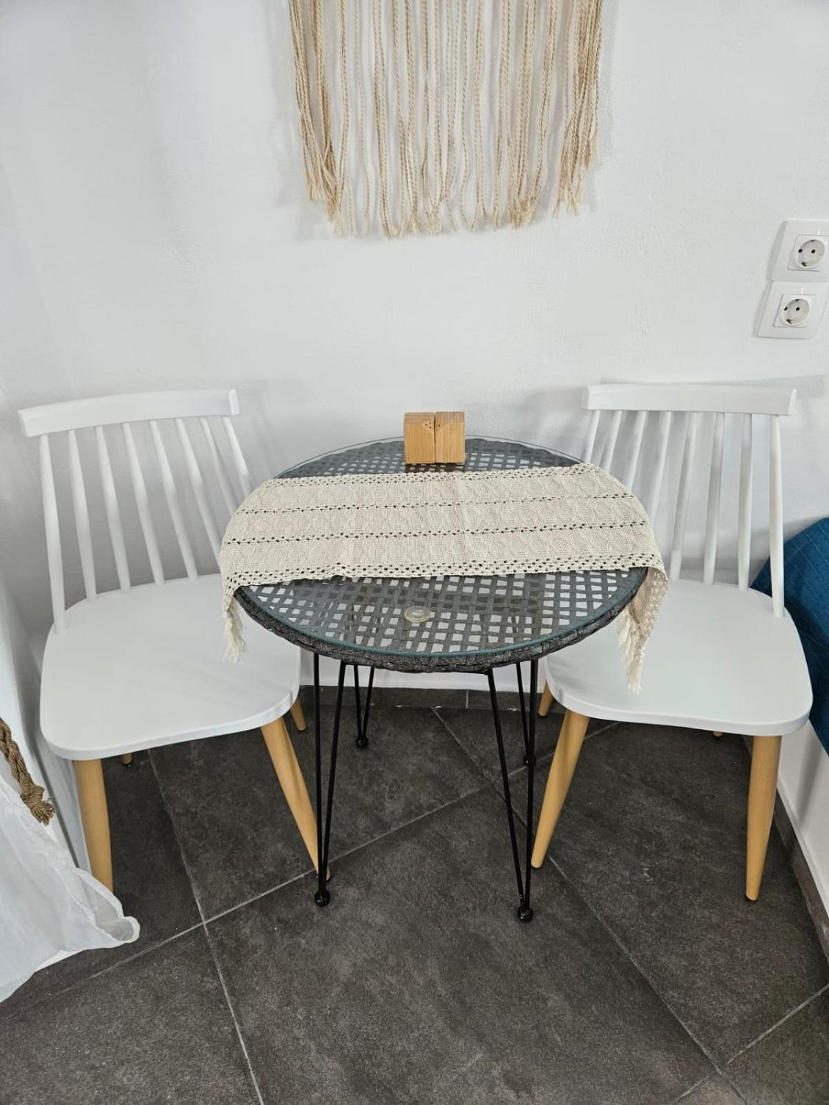 Apartment Eris Adamantas (Milos)