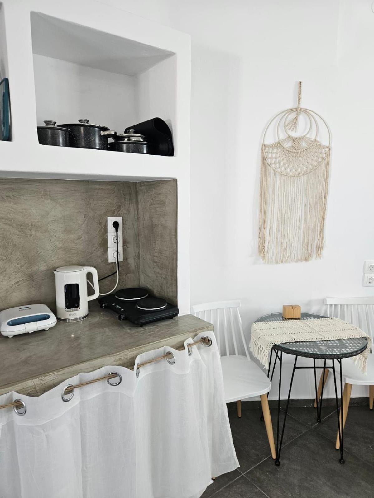 Apartment Eris Adamantas (Milos)
