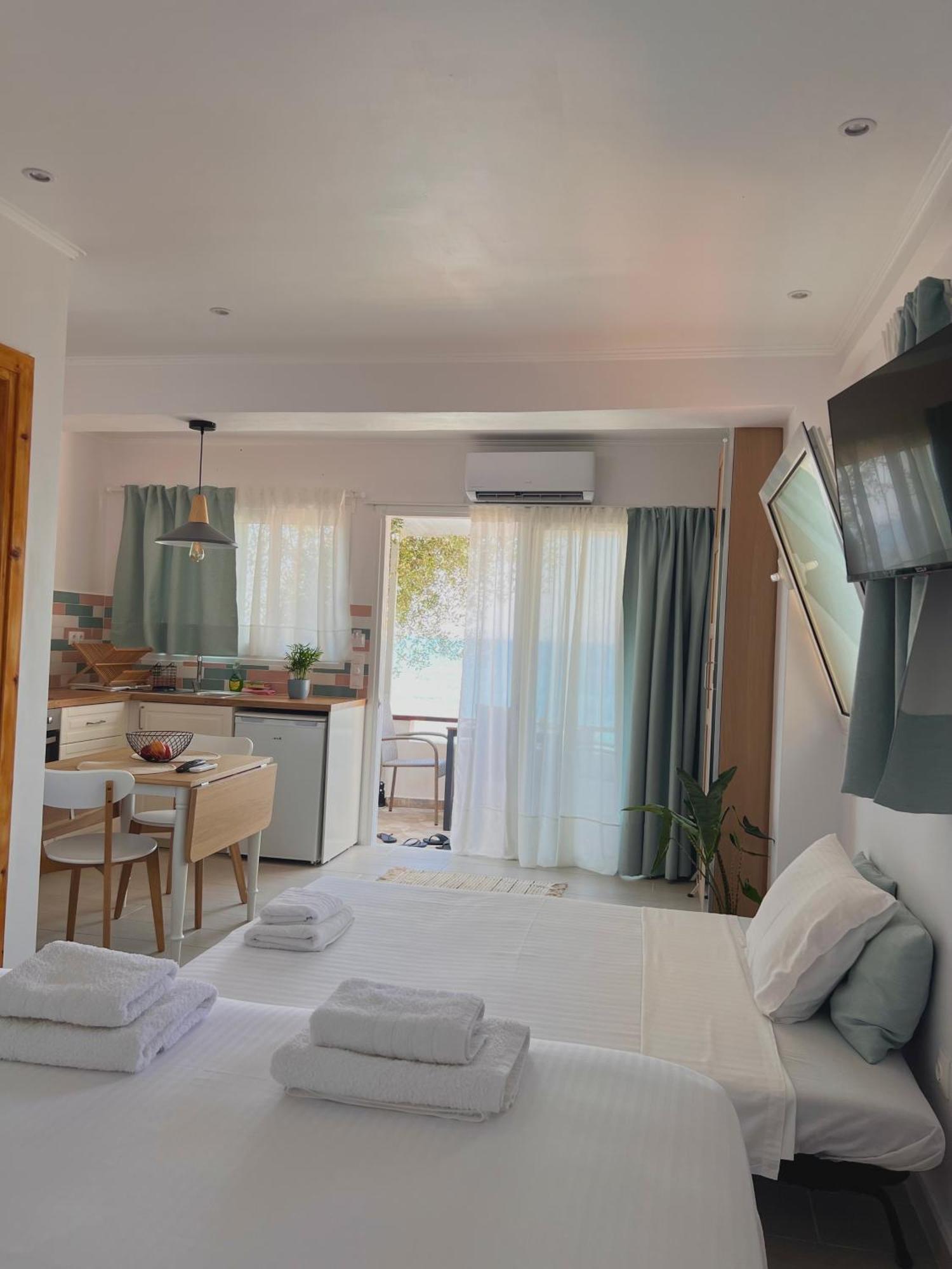 Kohyli Boutique * Agia Pelagia Chlomou