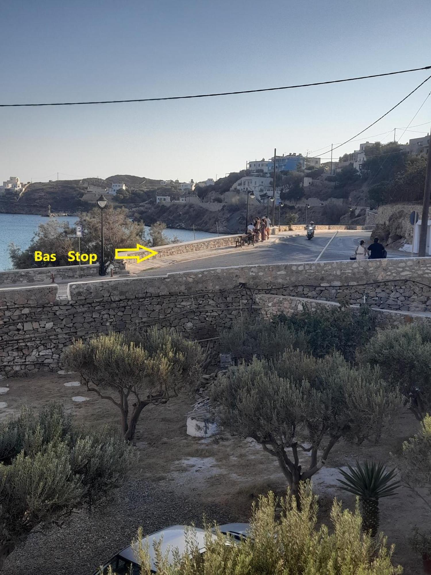 με θέα τον όρμο της βάρης Apartment