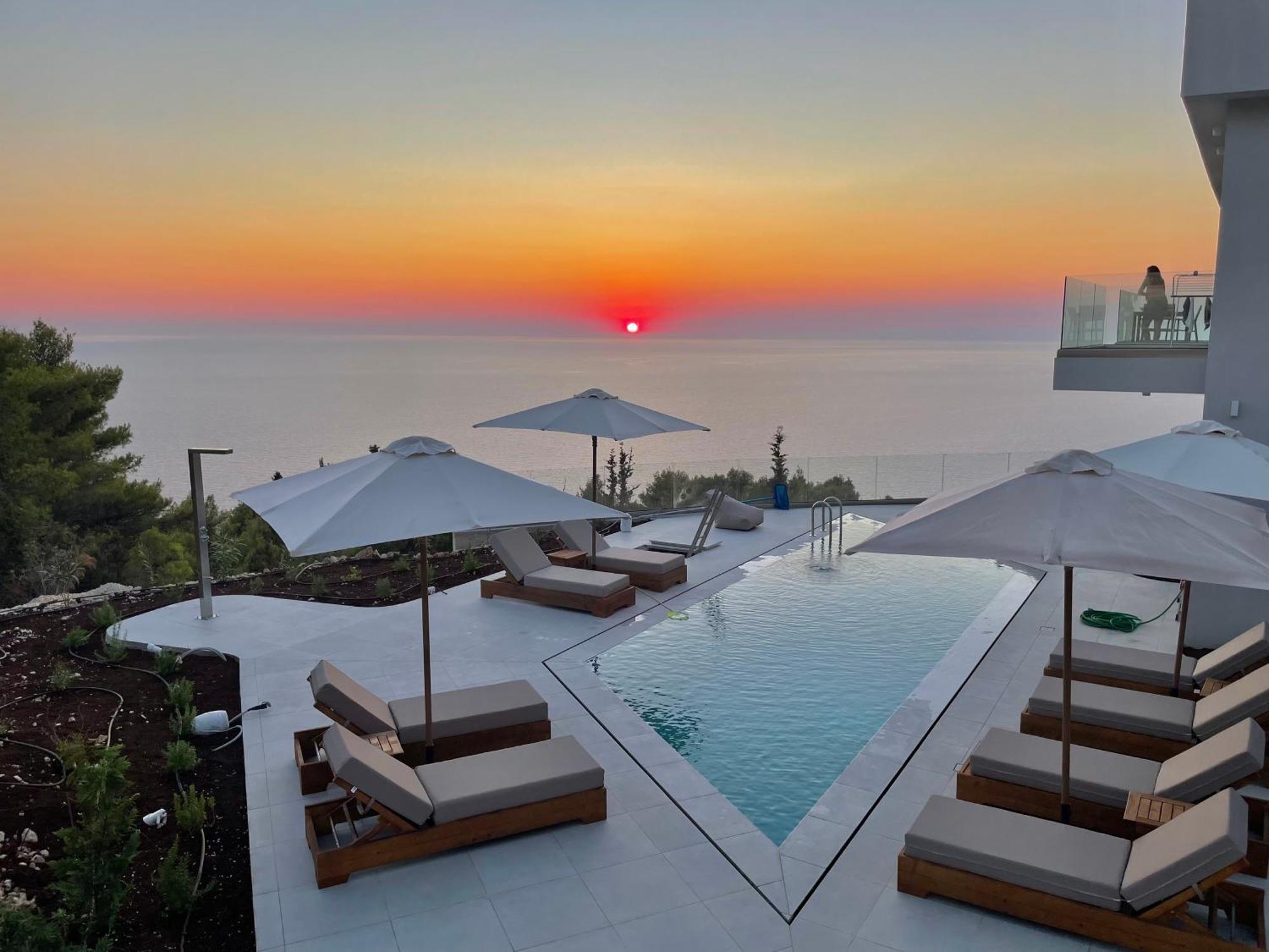Calma Lefkada