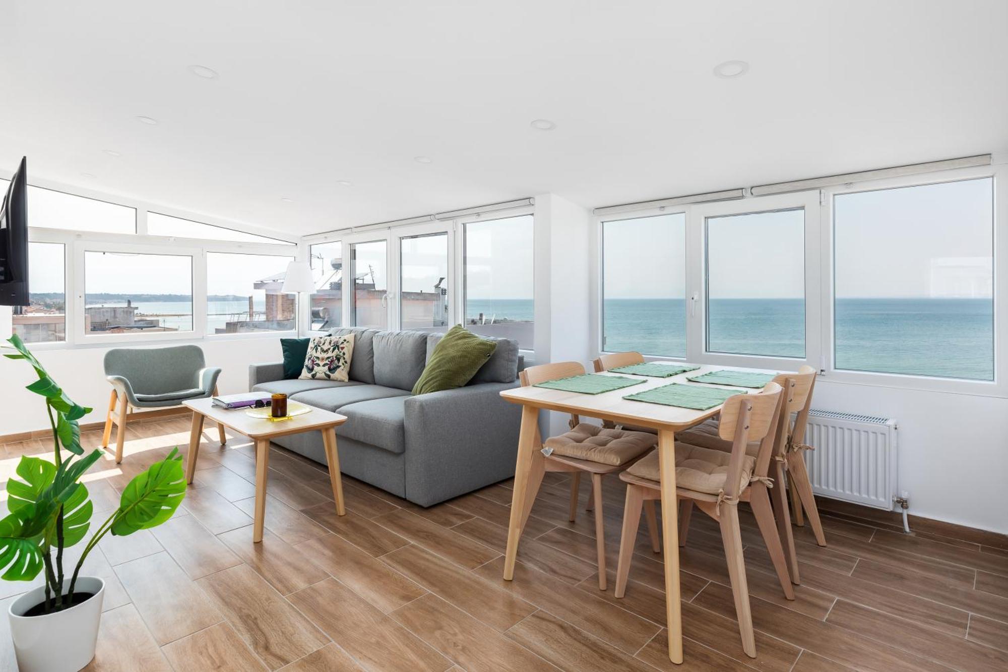 Malibu By Halu! Seaside In Perea Skala Neon Epivaton