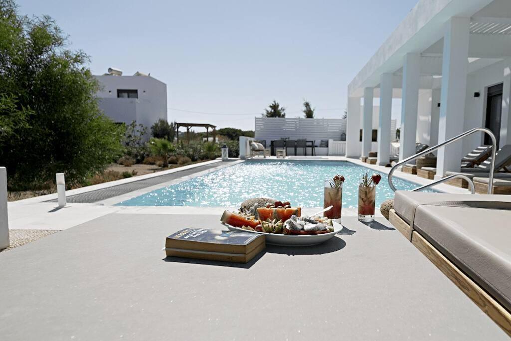 Seadream Villa *