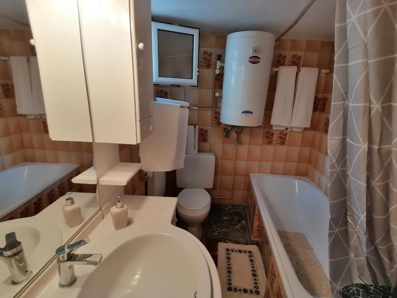 Giannis And Aristi's House Apartment *