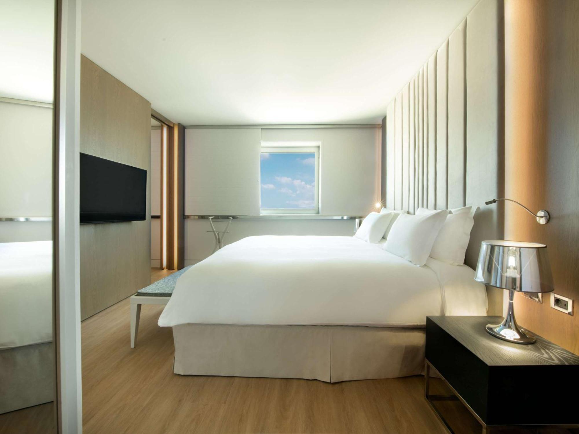 Sofitel Athens Airport 5*