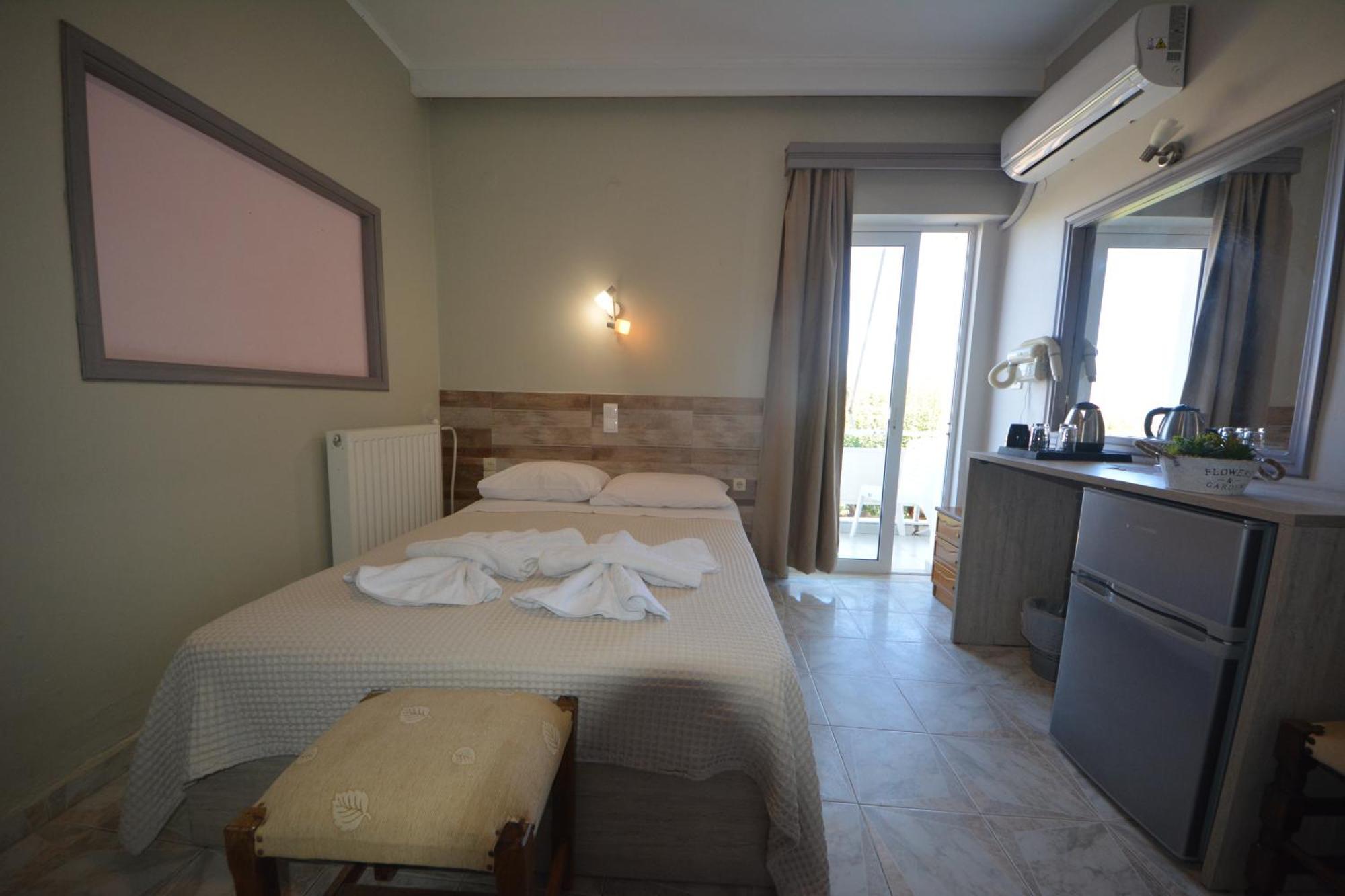 Aparthotel Bikakis Family *