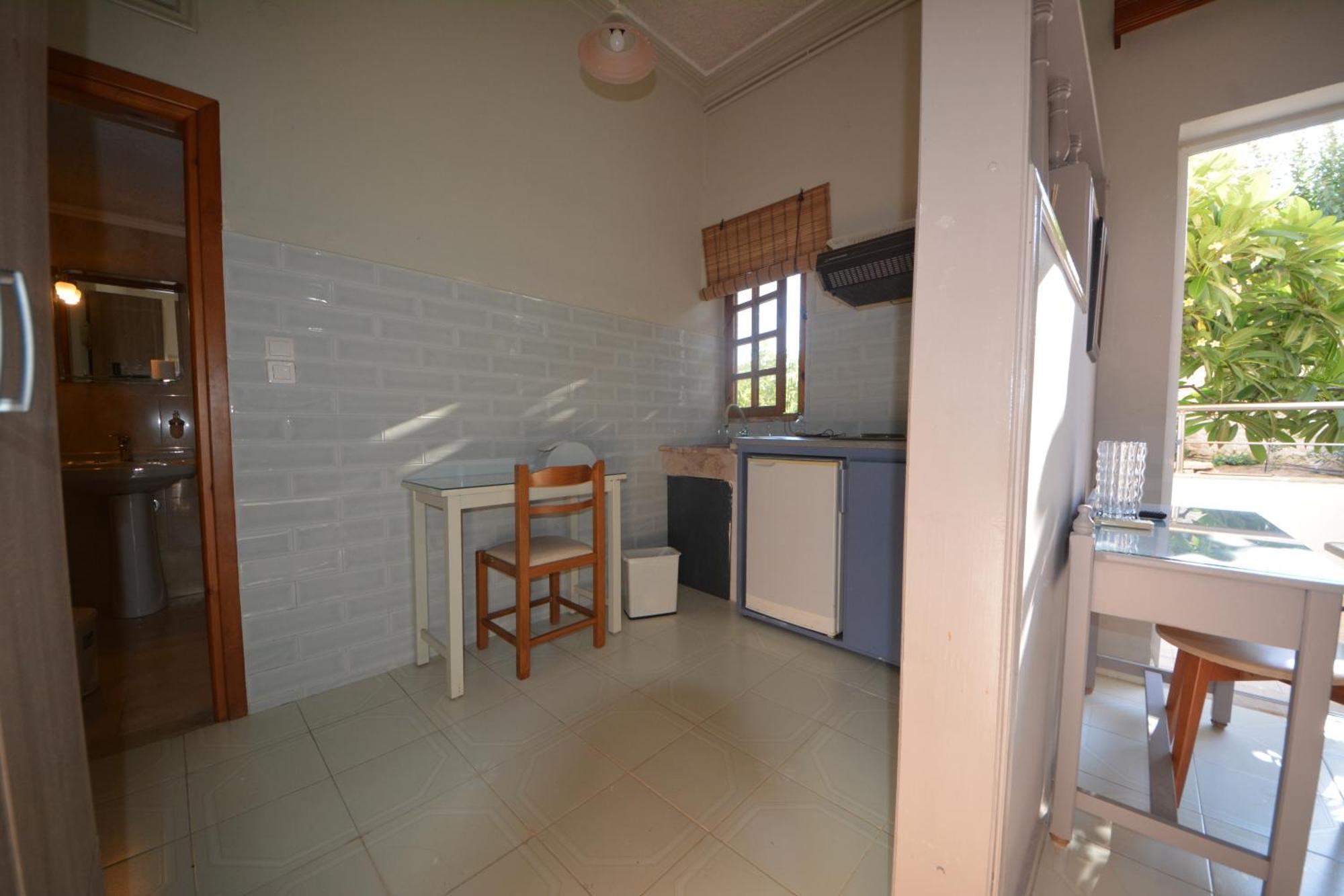 Bikakis Family Aparthotel *