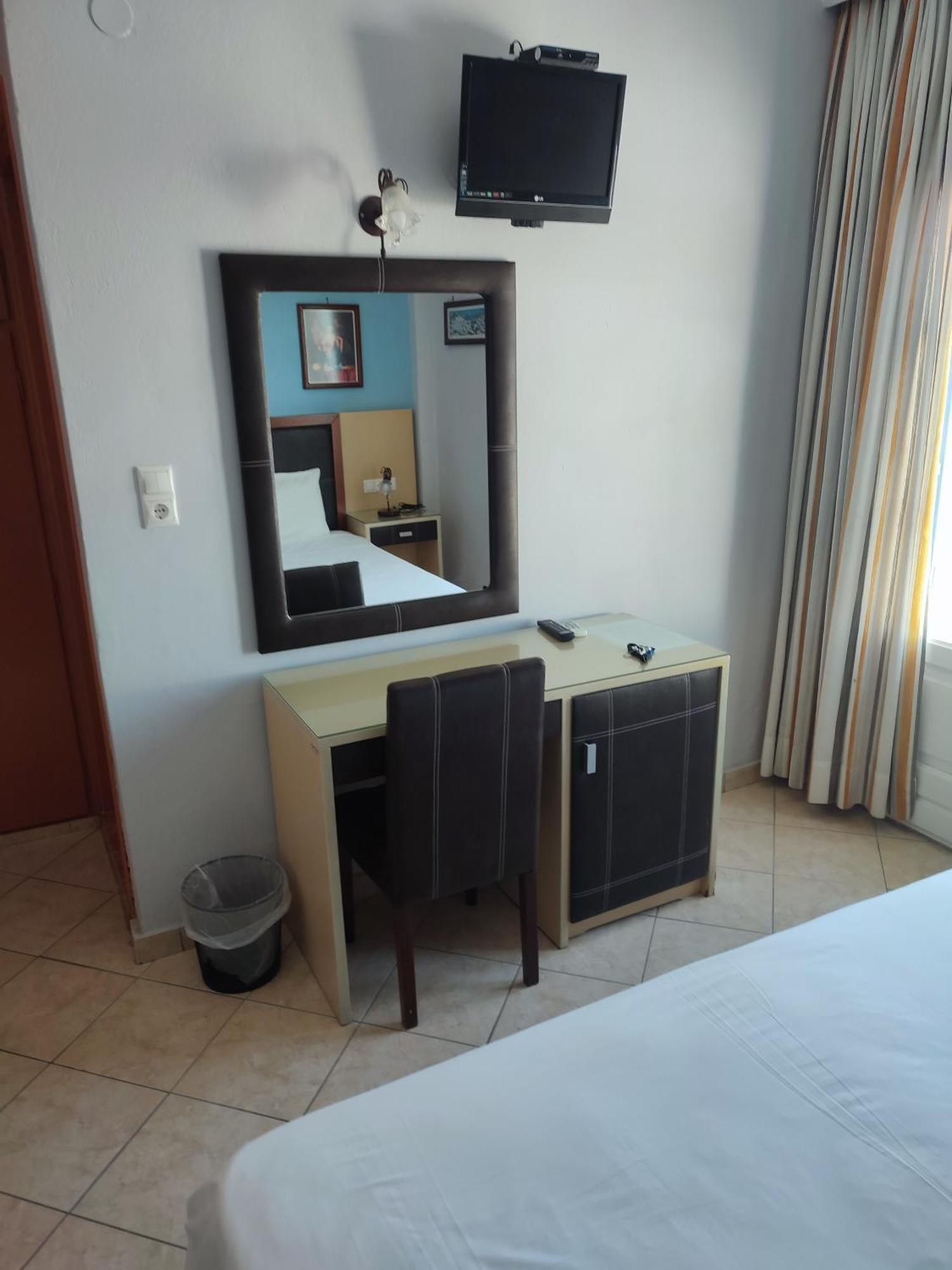 Parthenon Hotel