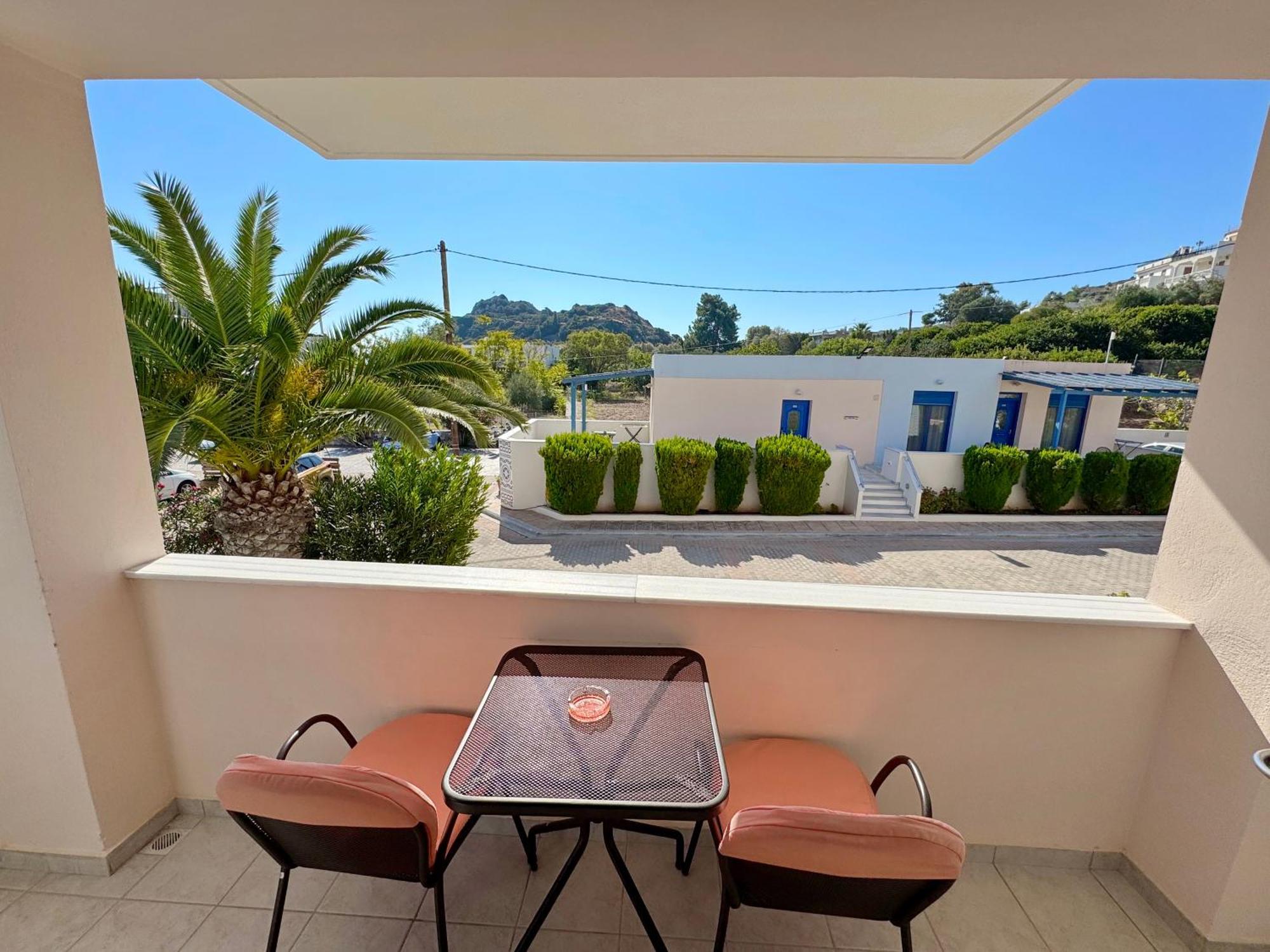 Aparthotel Emporios Bay Chios 3*