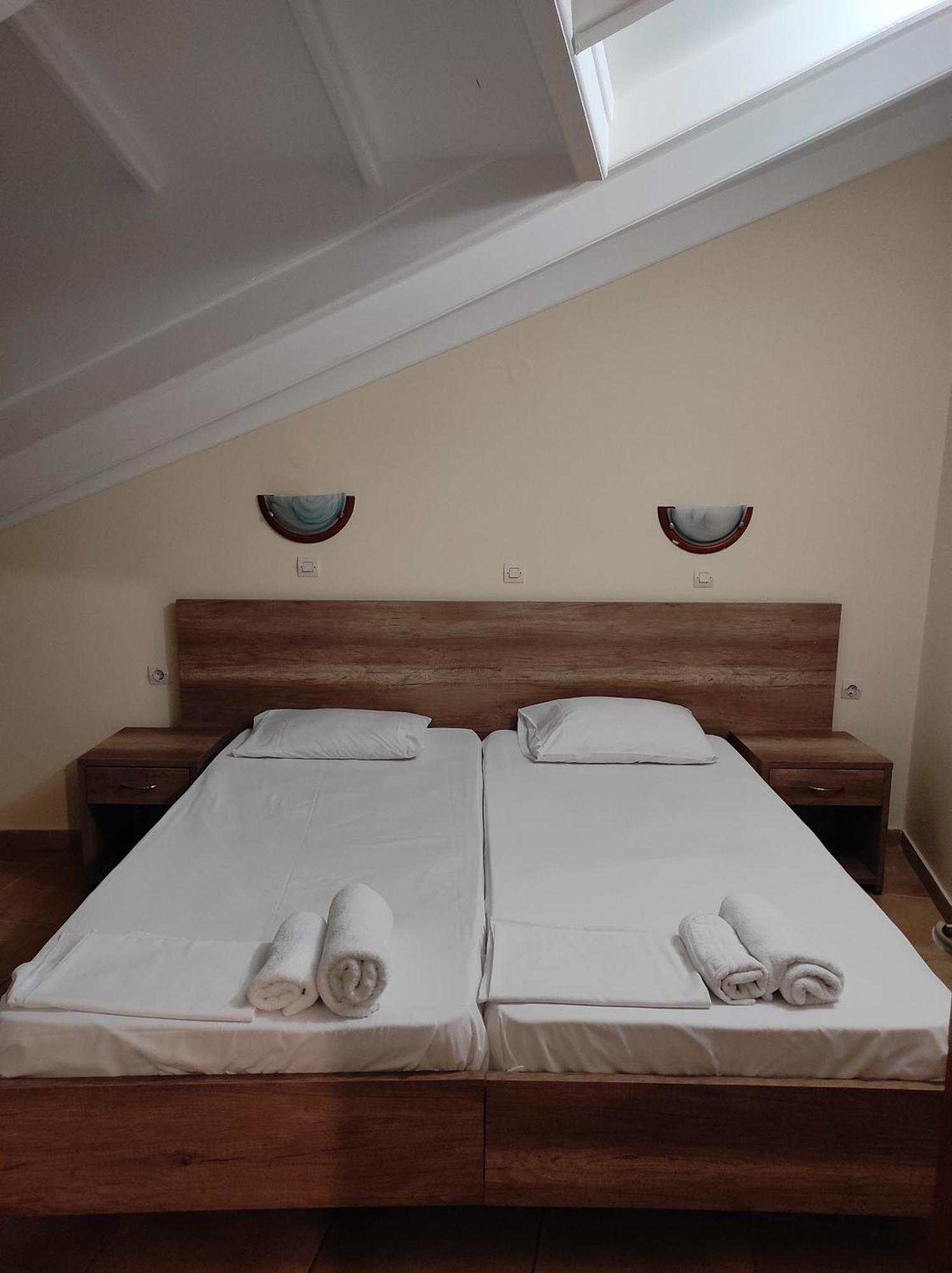 Plaza 3* Kavos