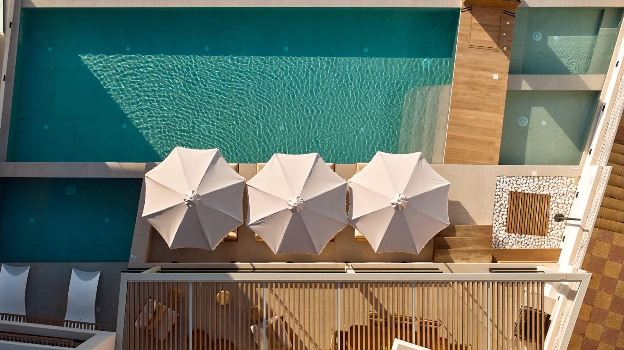 Villa Ficus Seafront Villa, Eco Pool & Close To Beach, By Thinkvilla Bali (Crete)