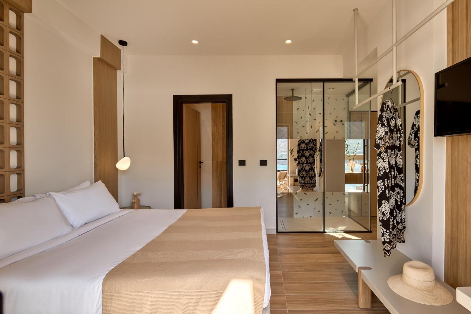 Ficus Seafront Villa, Eco Pool & Close To Beach, By Thinkvilla Bali (Crete)