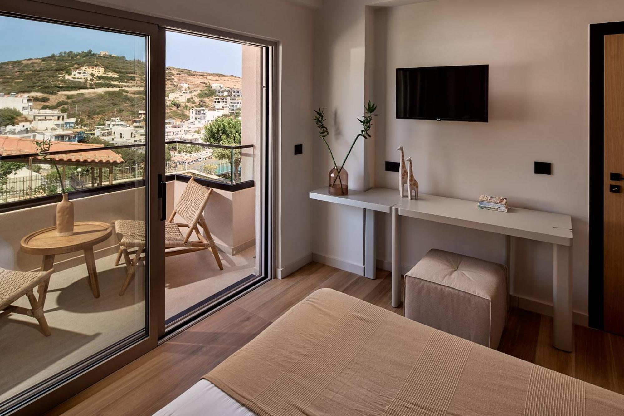 Ficus Seafront Villa, Eco Pool & Close To Beach, By Thinkvilla Villa *