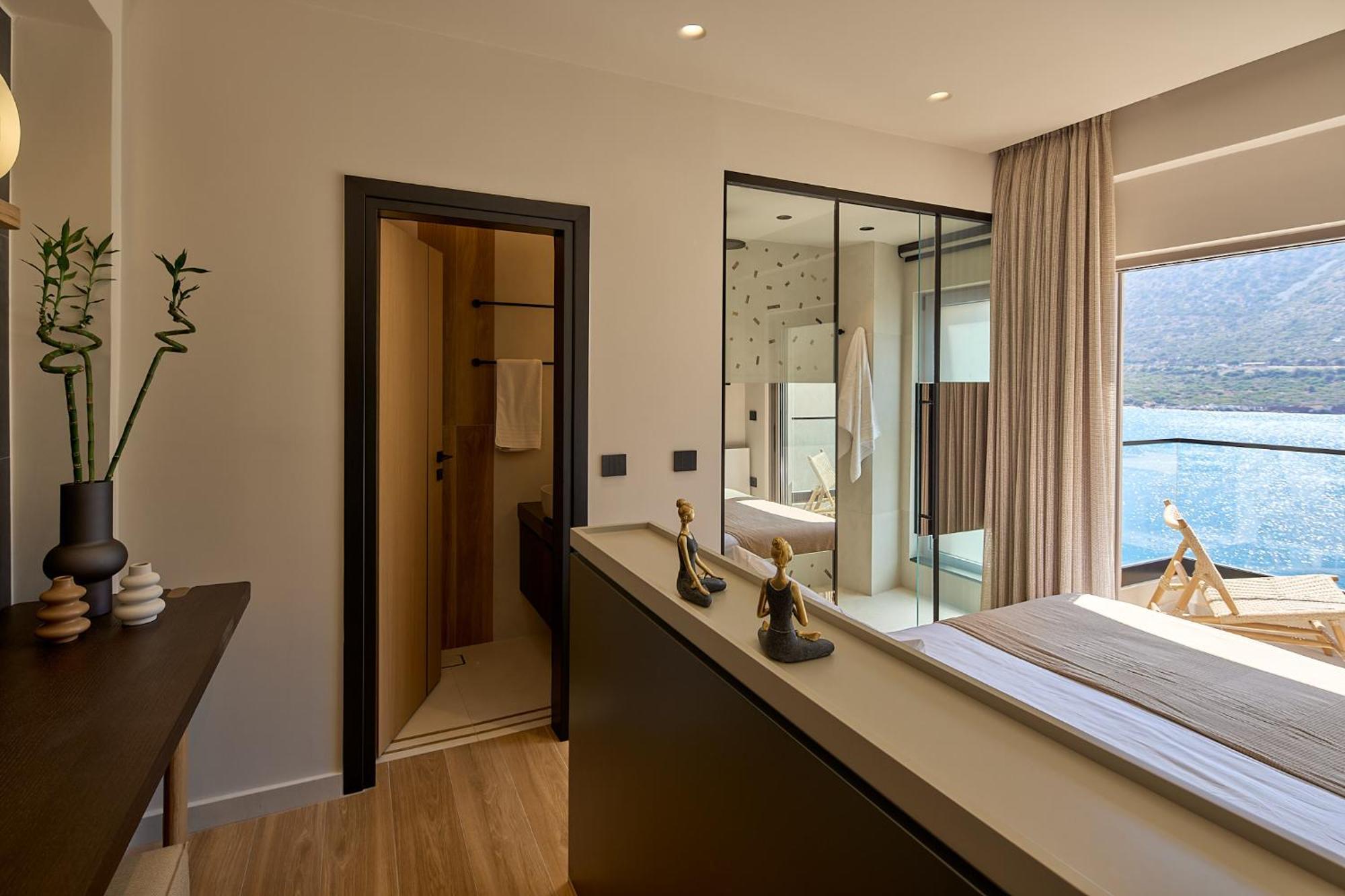Ficus Seafront Villa, Eco Pool & Close To Beach, By Thinkvilla