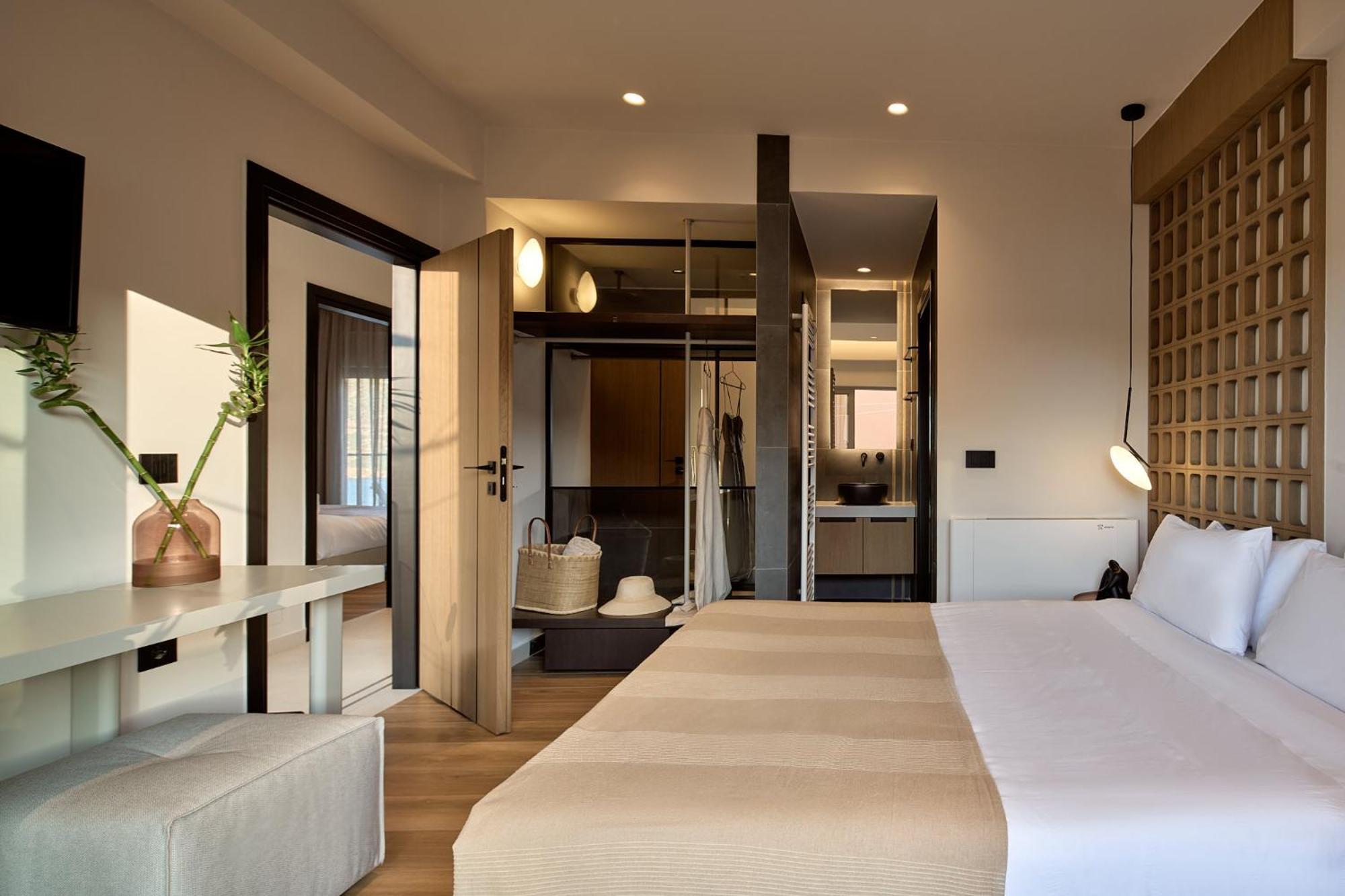 Ficus Seafront Villa, Eco Pool & Close To Beach, By Thinkvilla Bali (Crete)