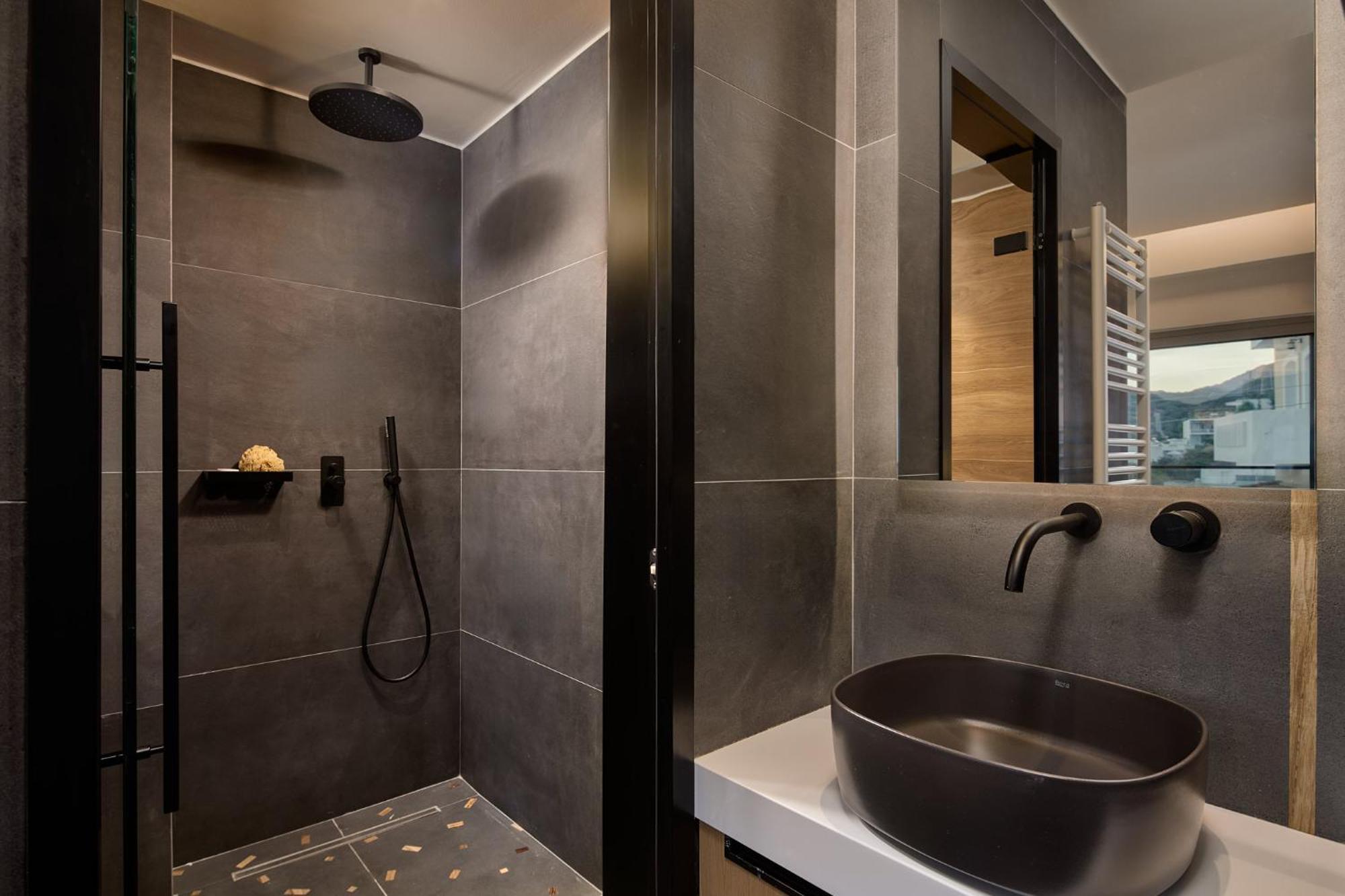 Ficus Seafront Villa, Eco Pool & Close To Beach, By Thinkvilla Villa Bali (Crete)