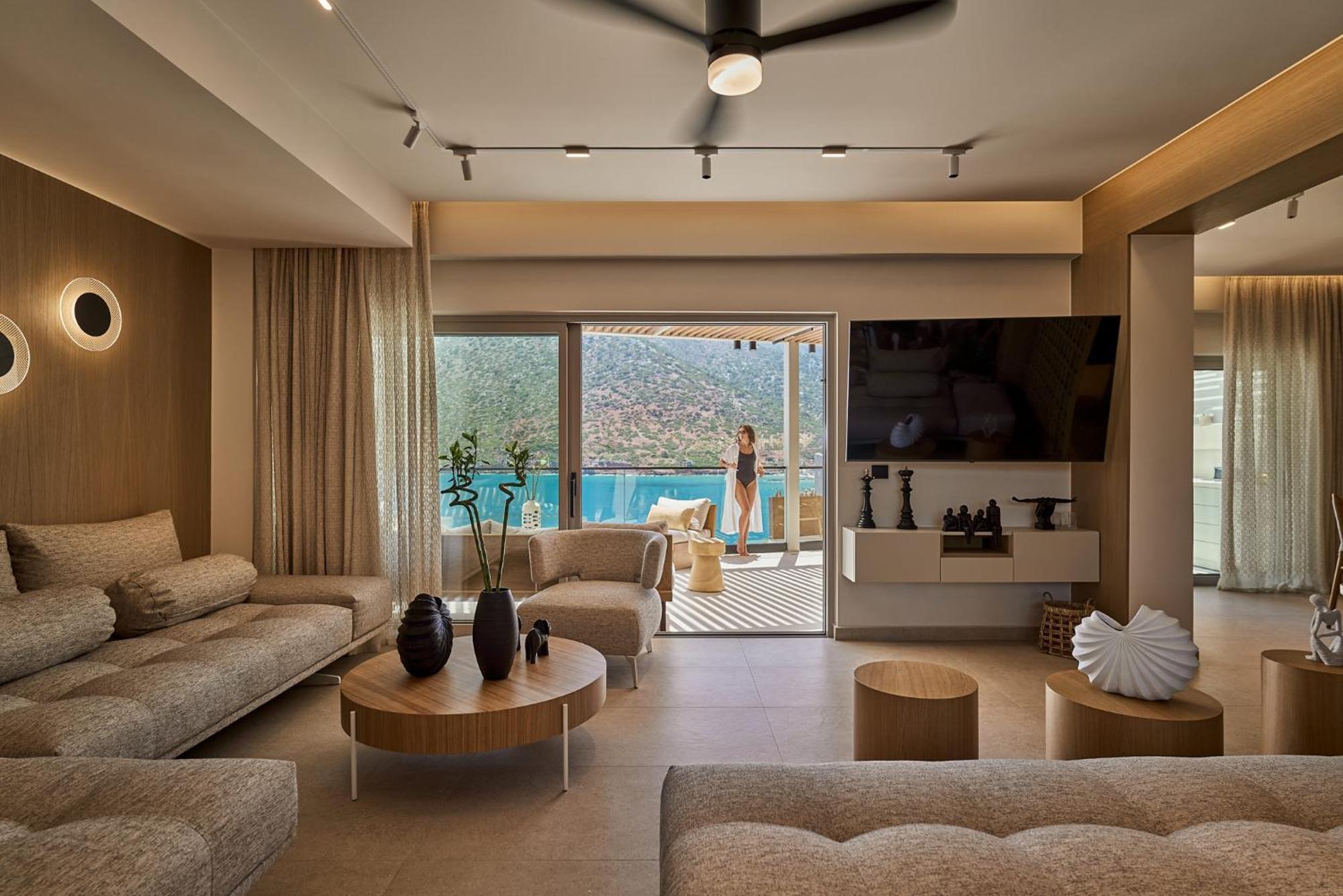 Ficus Seafront Villa, Eco Pool & Close To Beach, By Thinkvilla Villa