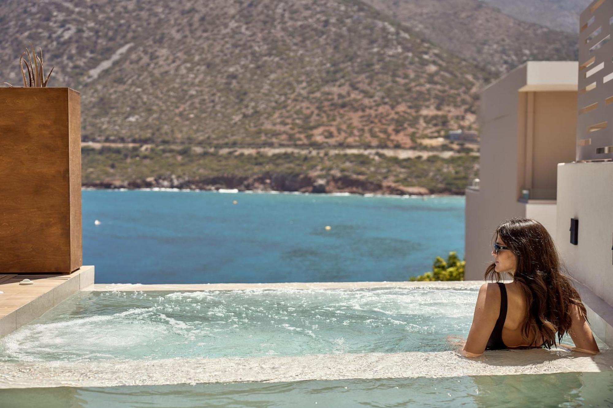Villa Ficus Seafront Villa, Eco Pool & Close To Beach, By Thinkvilla