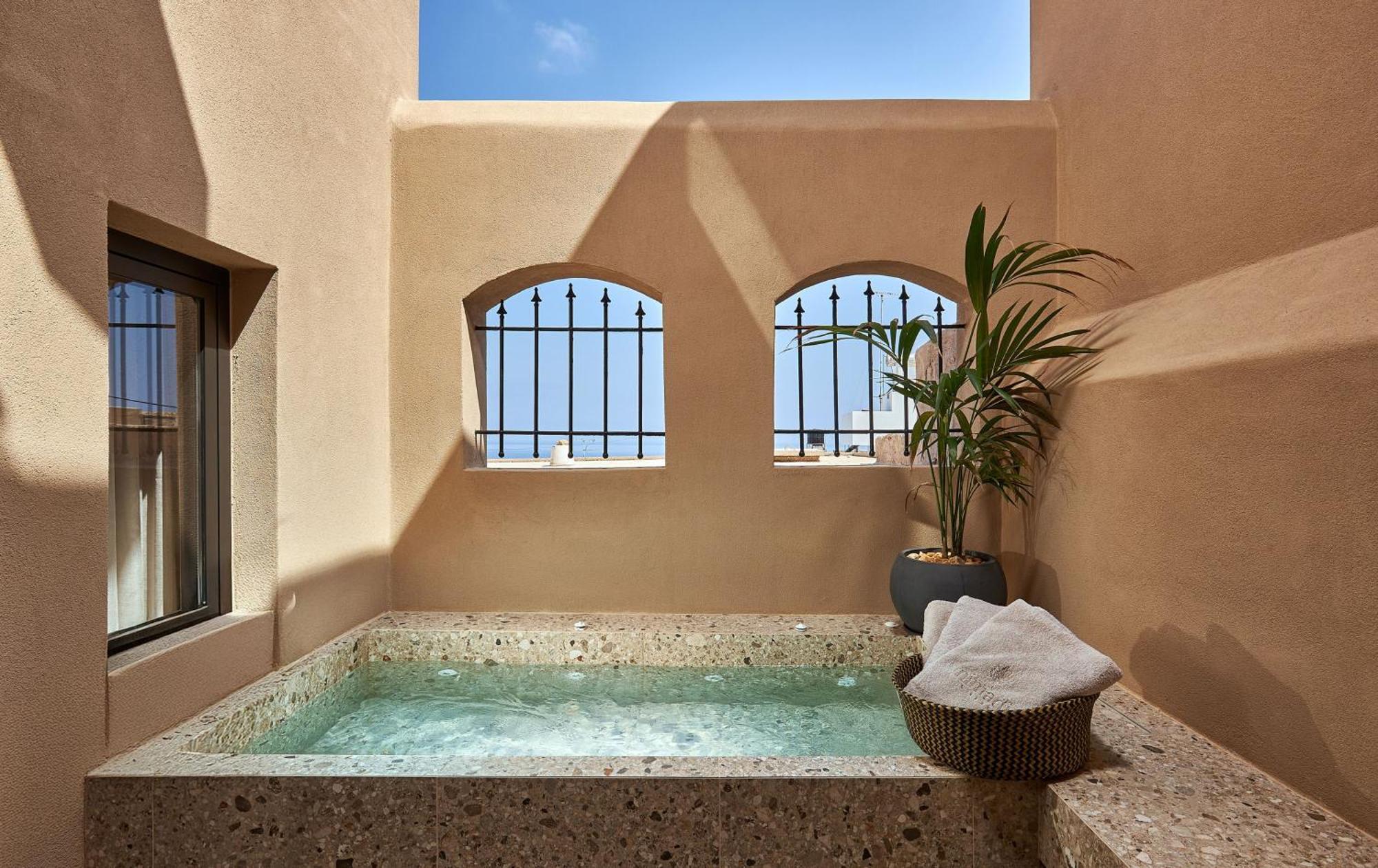 Kaptara Premium Ground Floor Unit With 2 Jaccuzis-part Of Kaptara Complex Apartment Koutouloufari (Crete)