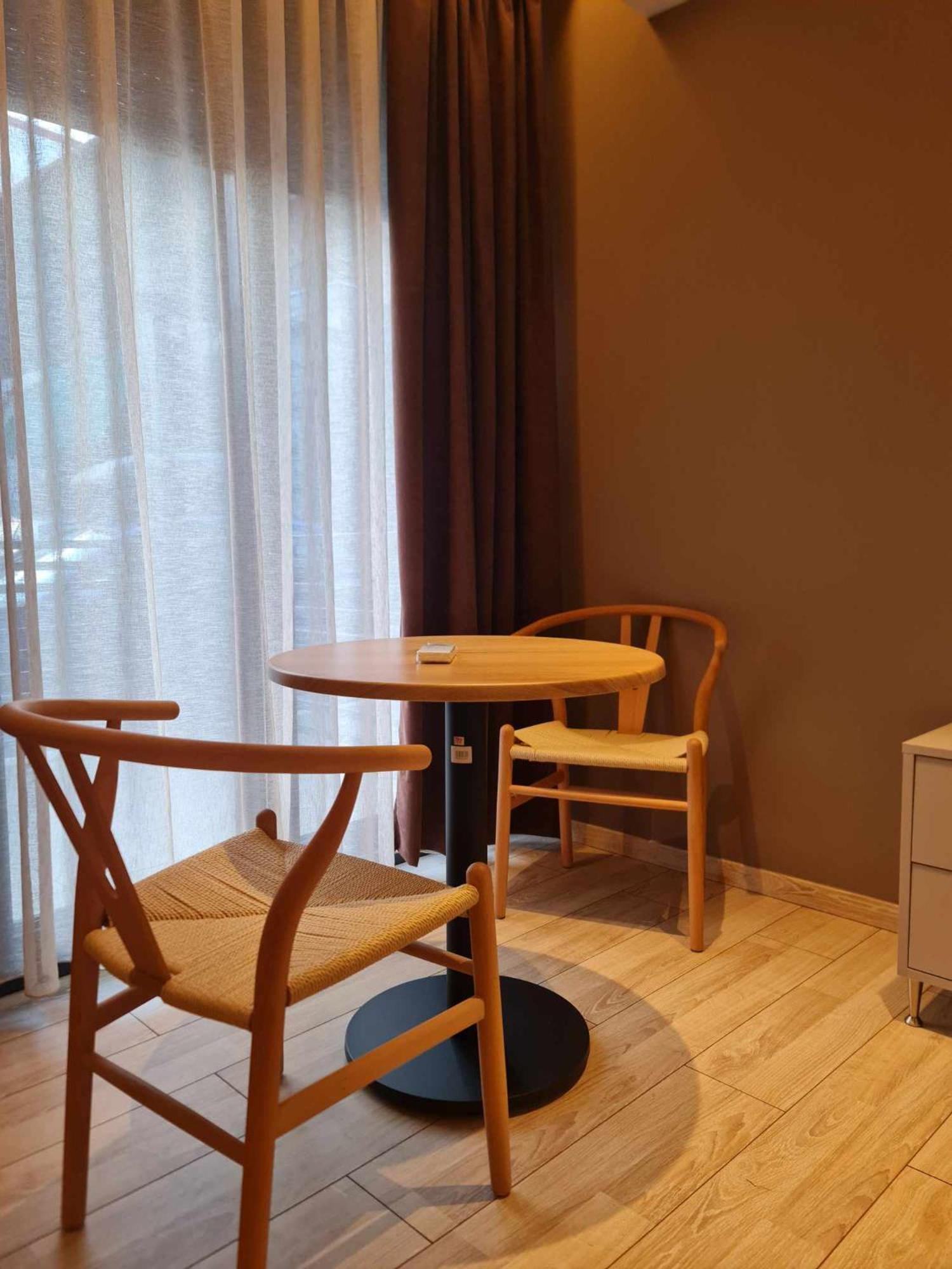 Olympus Thea Apartment