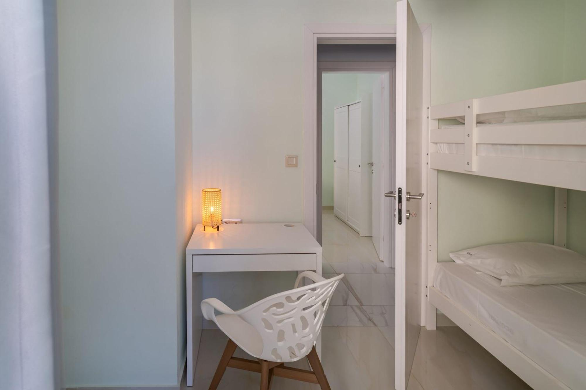 Seaview Oasis Chic 2-bed Boutique Apartment *