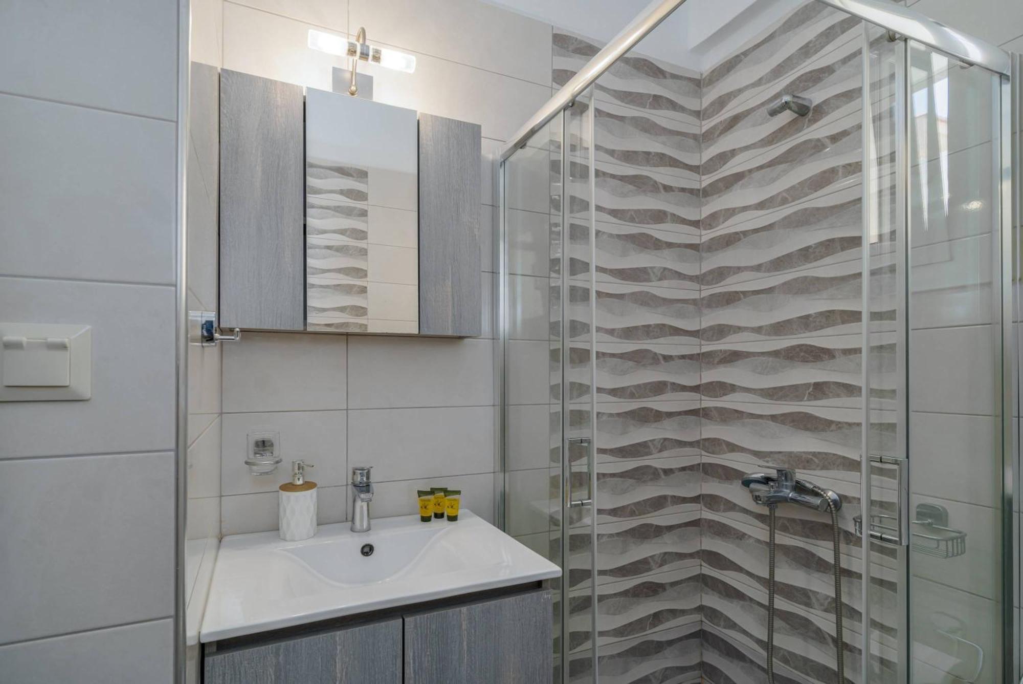 Seaview Oasis Chic 2-bed Boutique Heraklion (Crete)