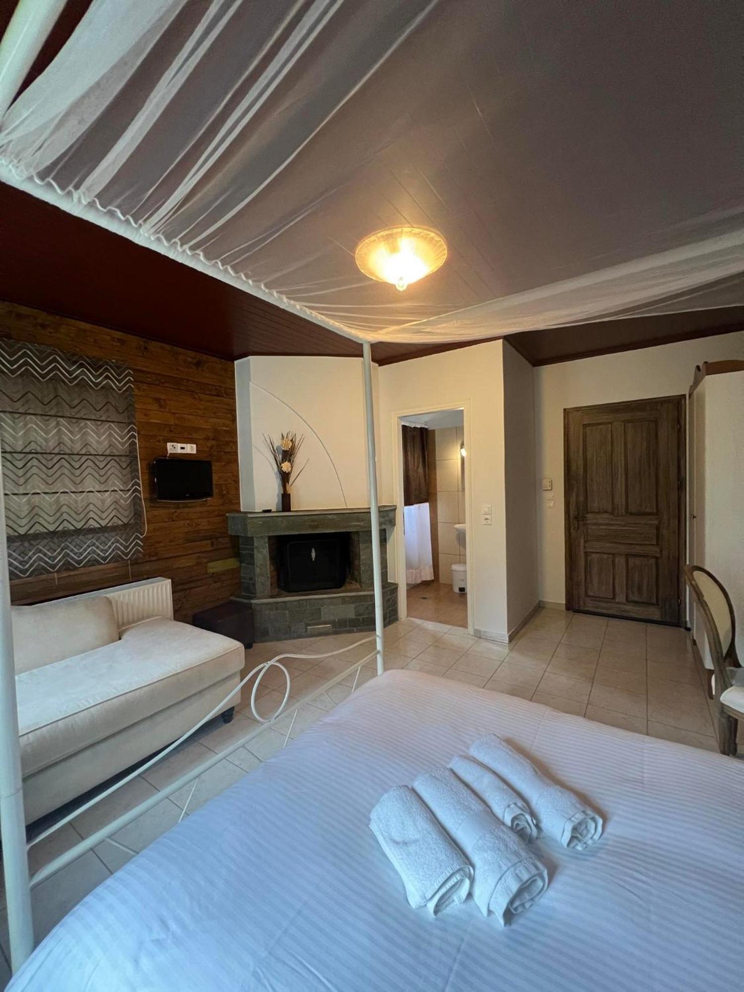 Ikojenia Traditional Hostel