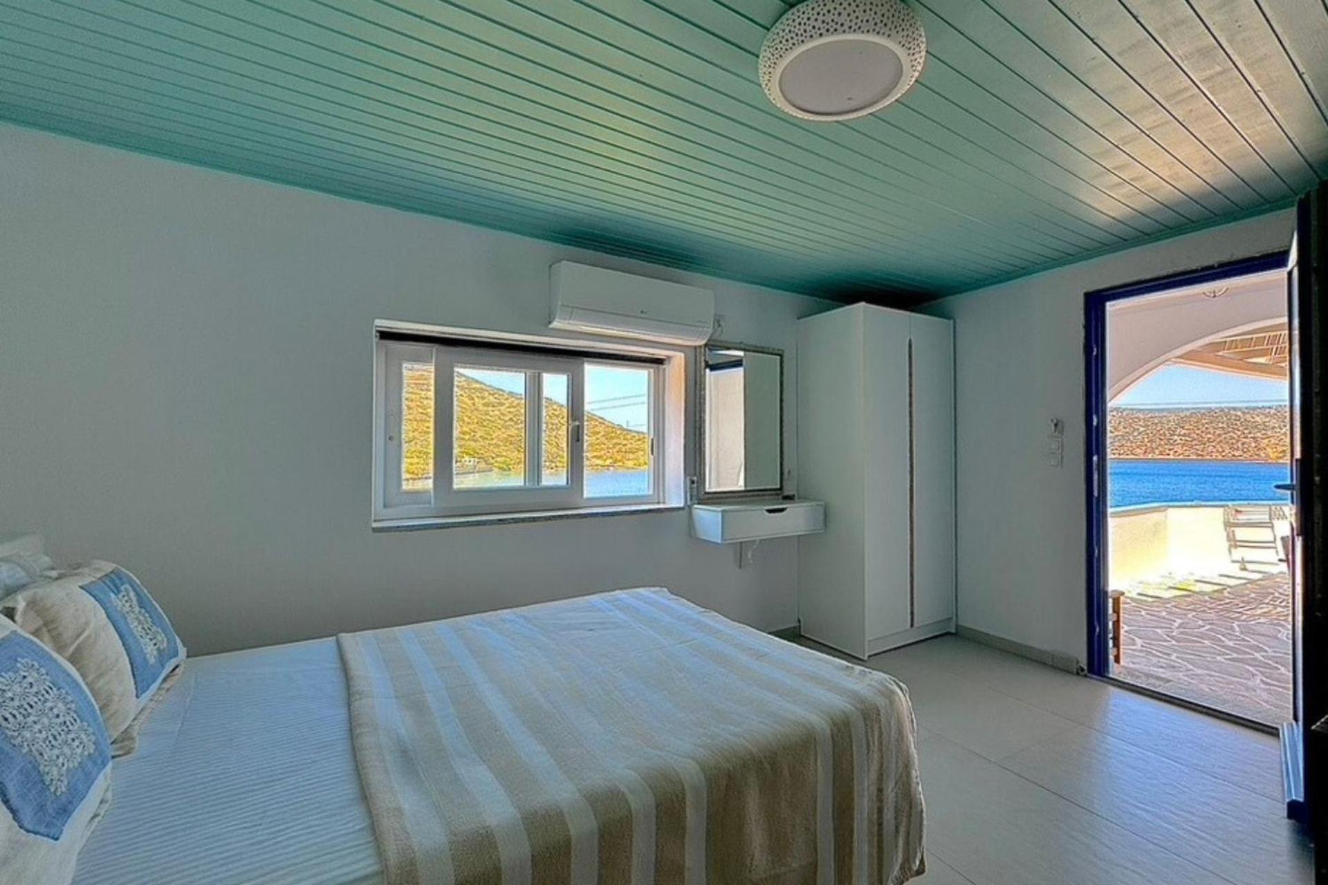 Aparthotel Eleni On The Katapola