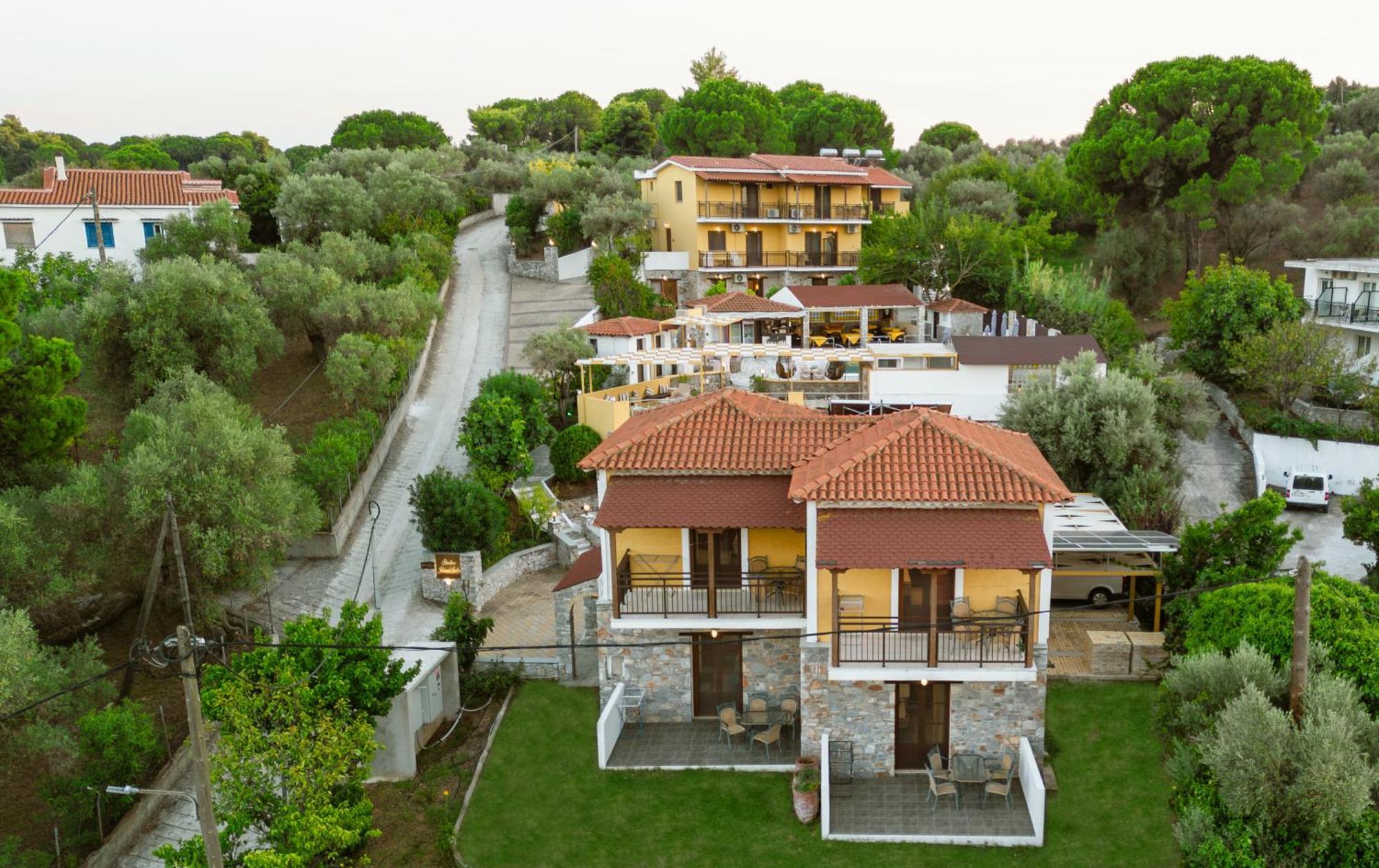 Skiathos Island Aparthotel 4*