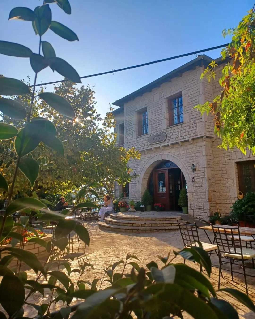 En Chora Vezitsa Guest house Vitsa