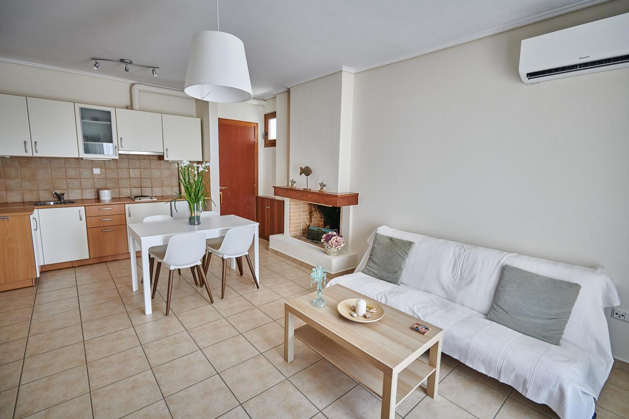 Luxury With Pool Apartment *