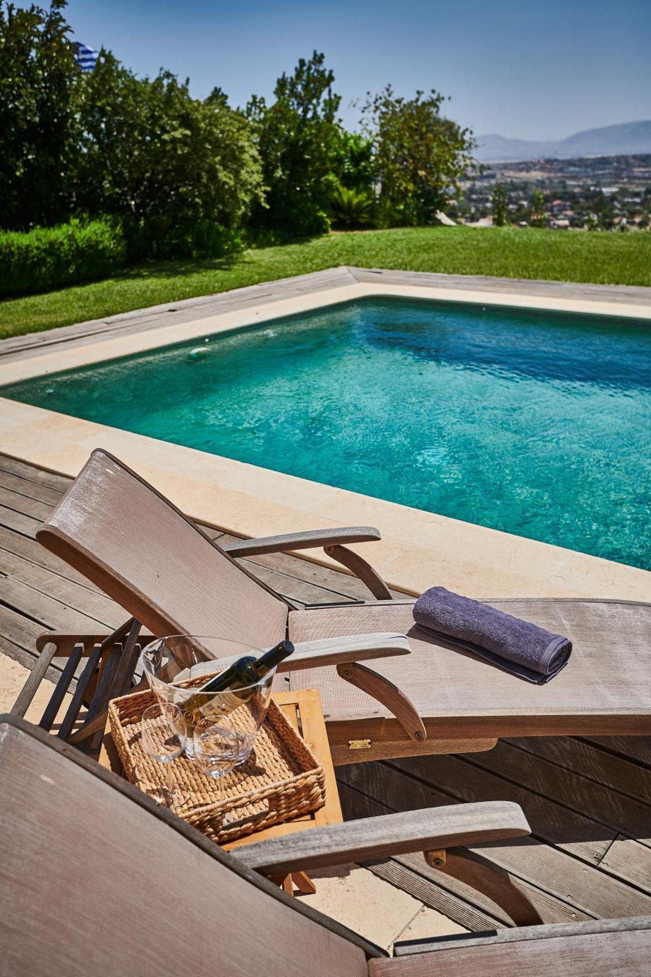 Apartment Luxury With Pool Pallini (East Attica)