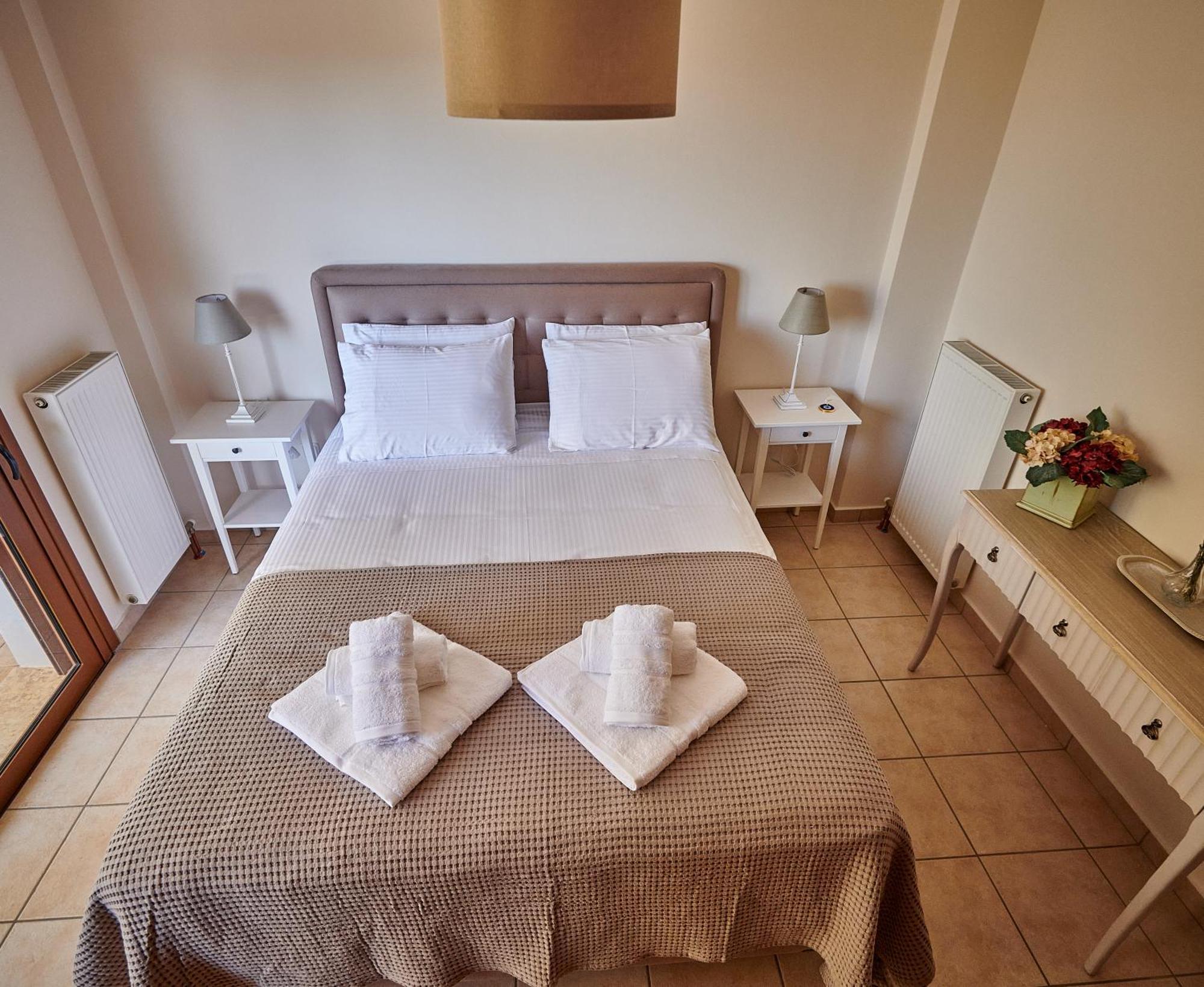 Luxury With Pool Apartment Pallini (East Attica)