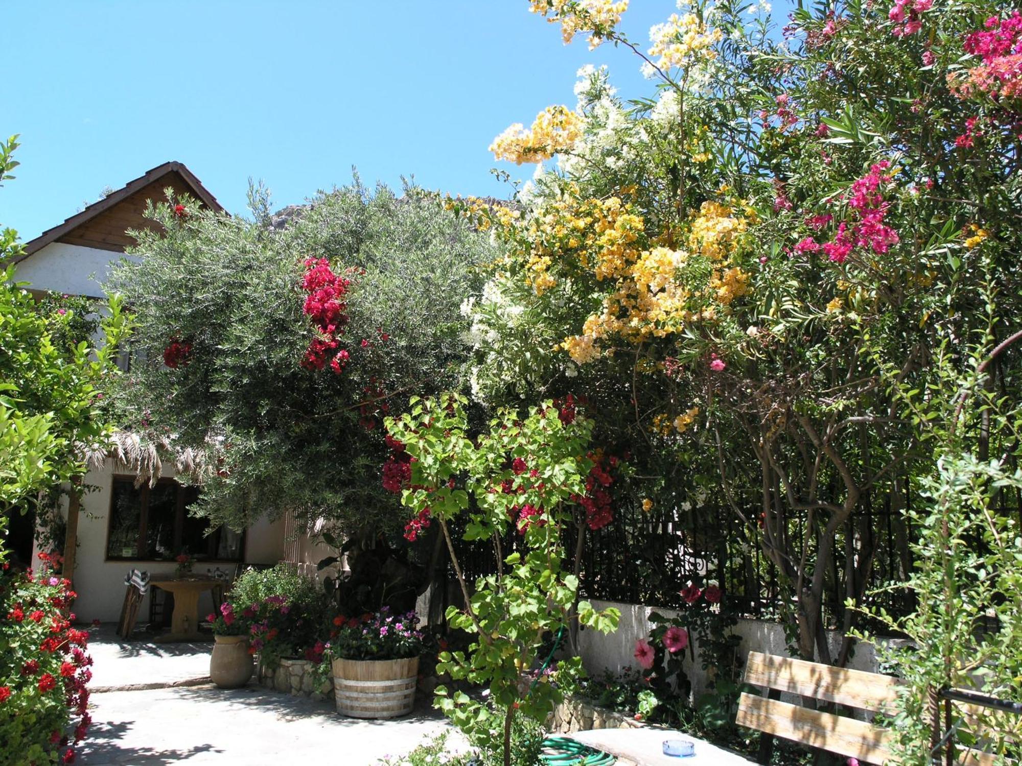 Stunning 2-bedrooms Private In Holiday home *