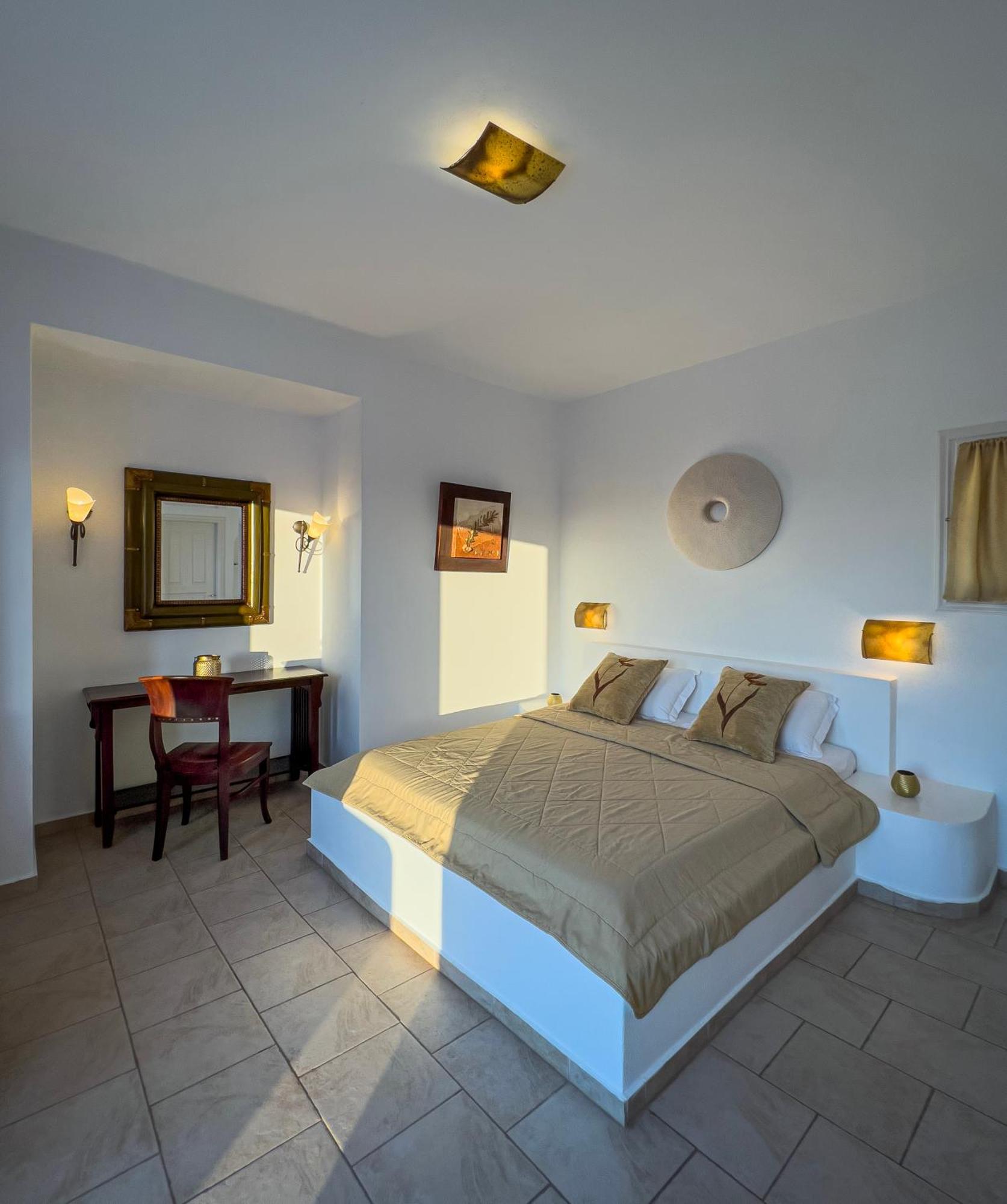 Hotel Chora & Folegandros Town
