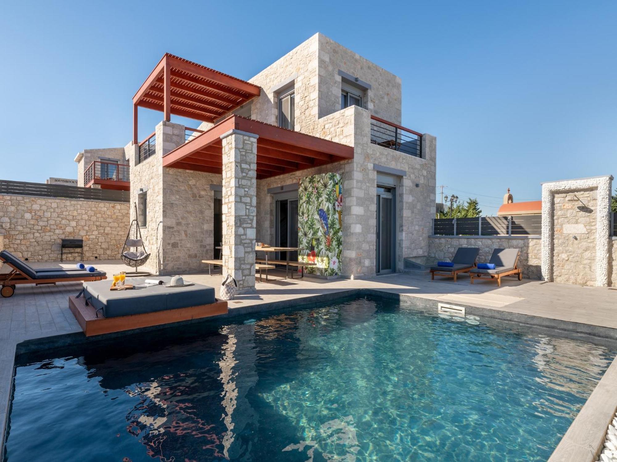 Modern In With Private Pool